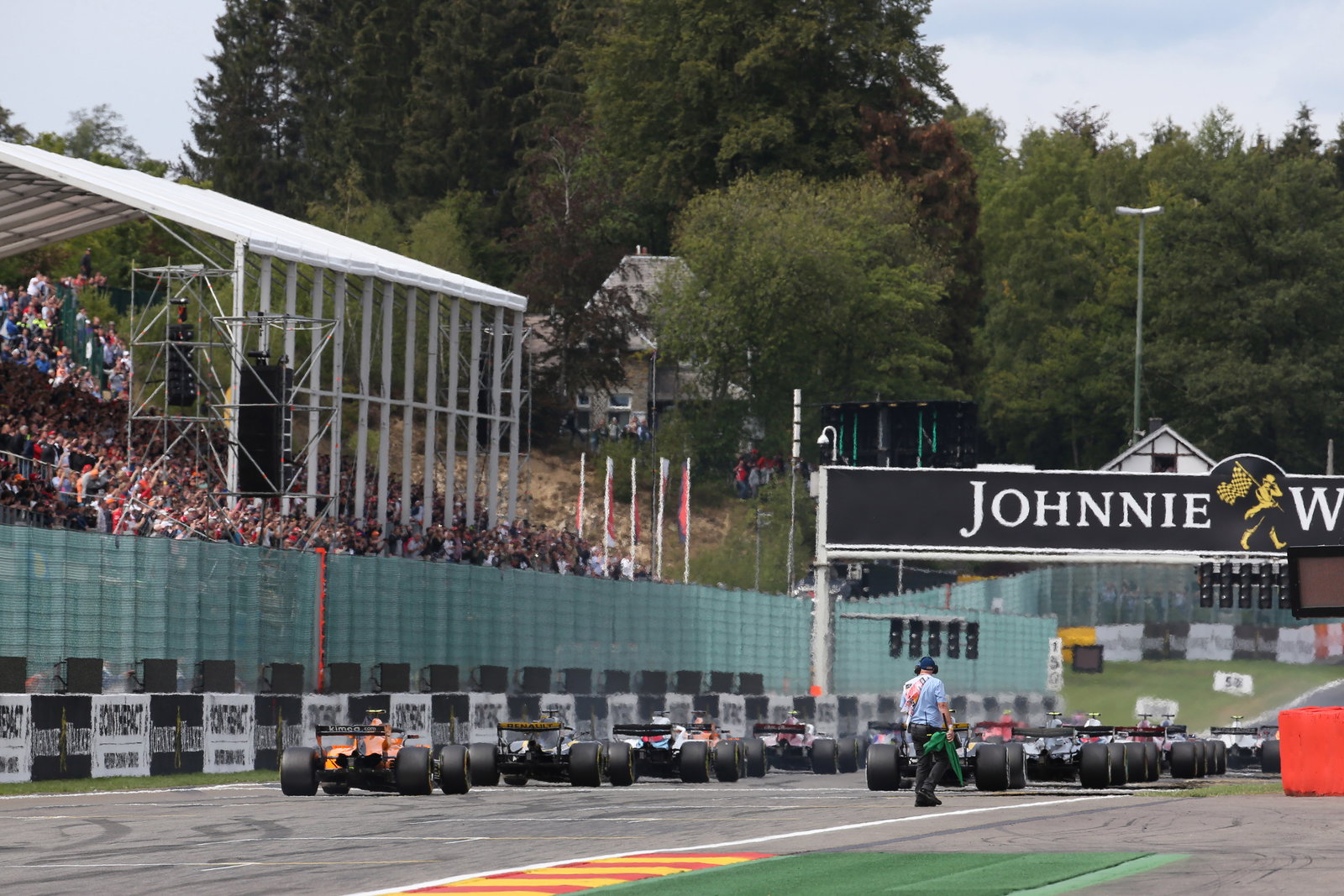 Renault: No early Ricciardo F1 test shows rivals are ‘afraid’