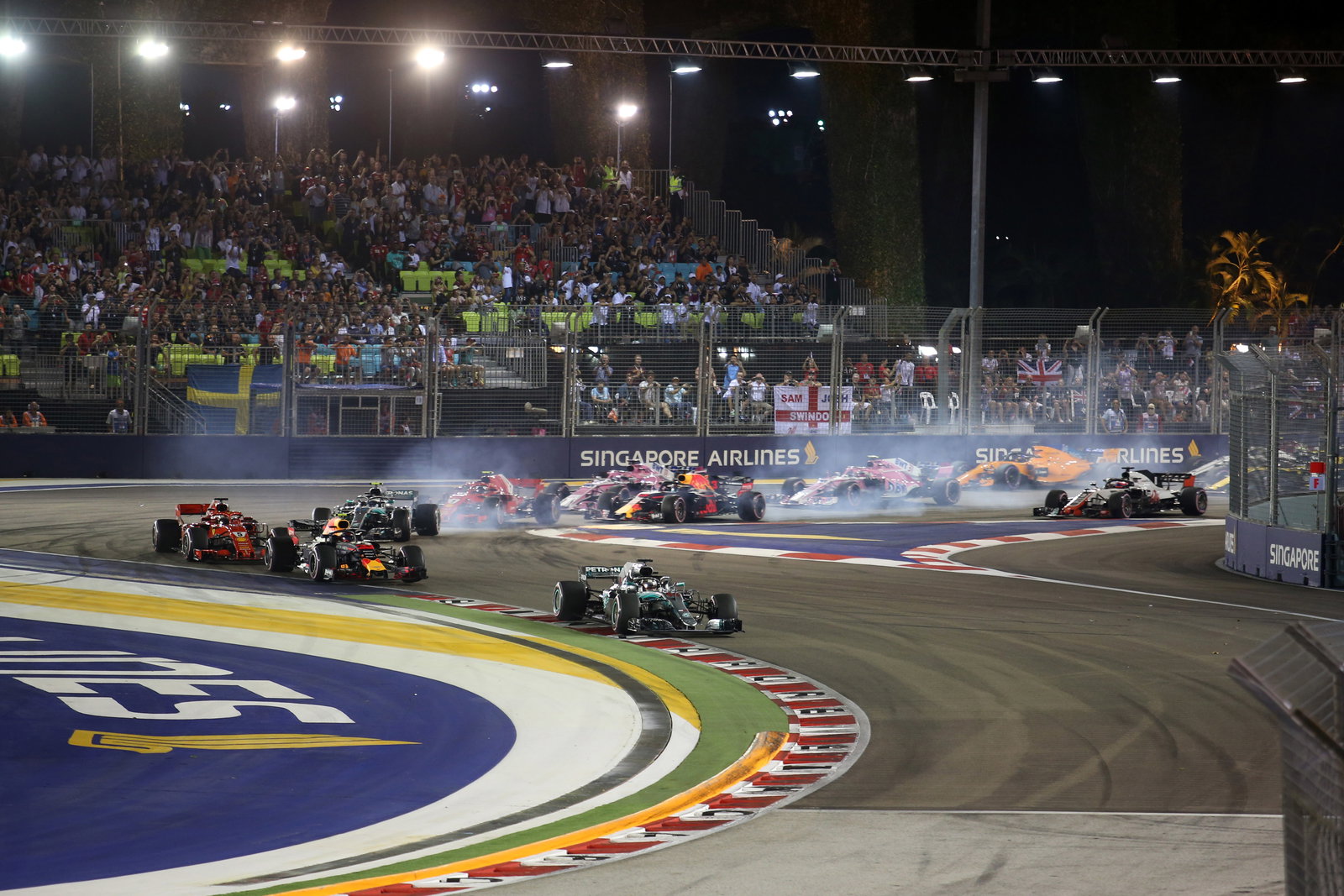 Channel 4 dan Sky memperpanjang penawaran TV F1 free-to-air