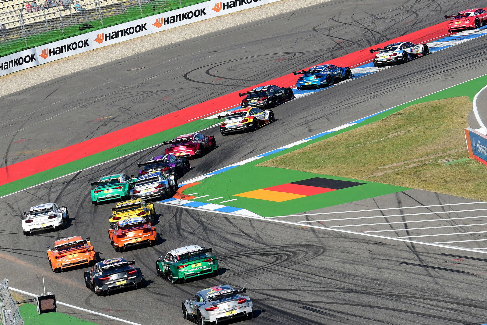 Red Bull F1 junior Ticktum out of Asian F3 title contention 