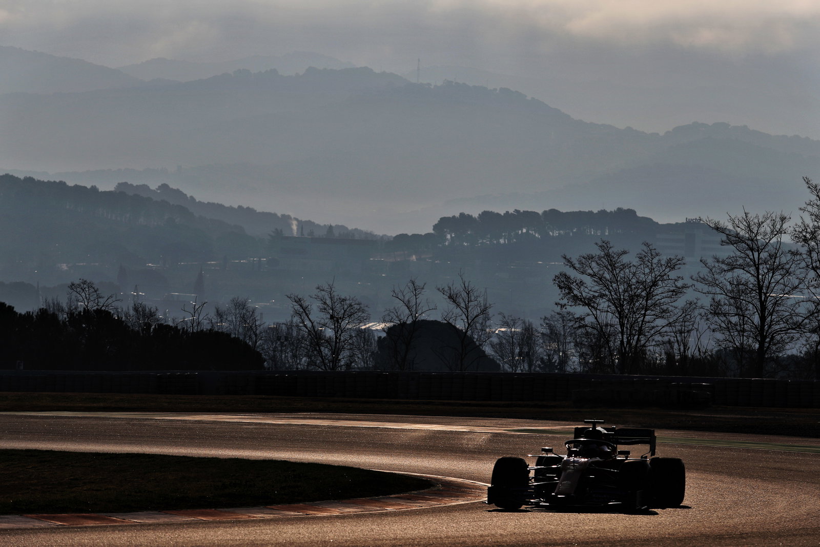 Vettel meminta 'tips' dari Leclerc tentang mobil F1 2019 Ferrari