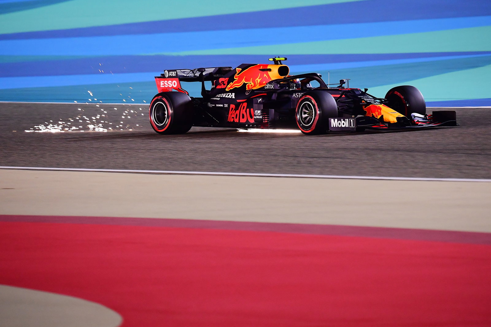 Bisakah Red Bull memanfaatkan Mercedes yang 'dikompromikan' di F1 GP Bahrain?