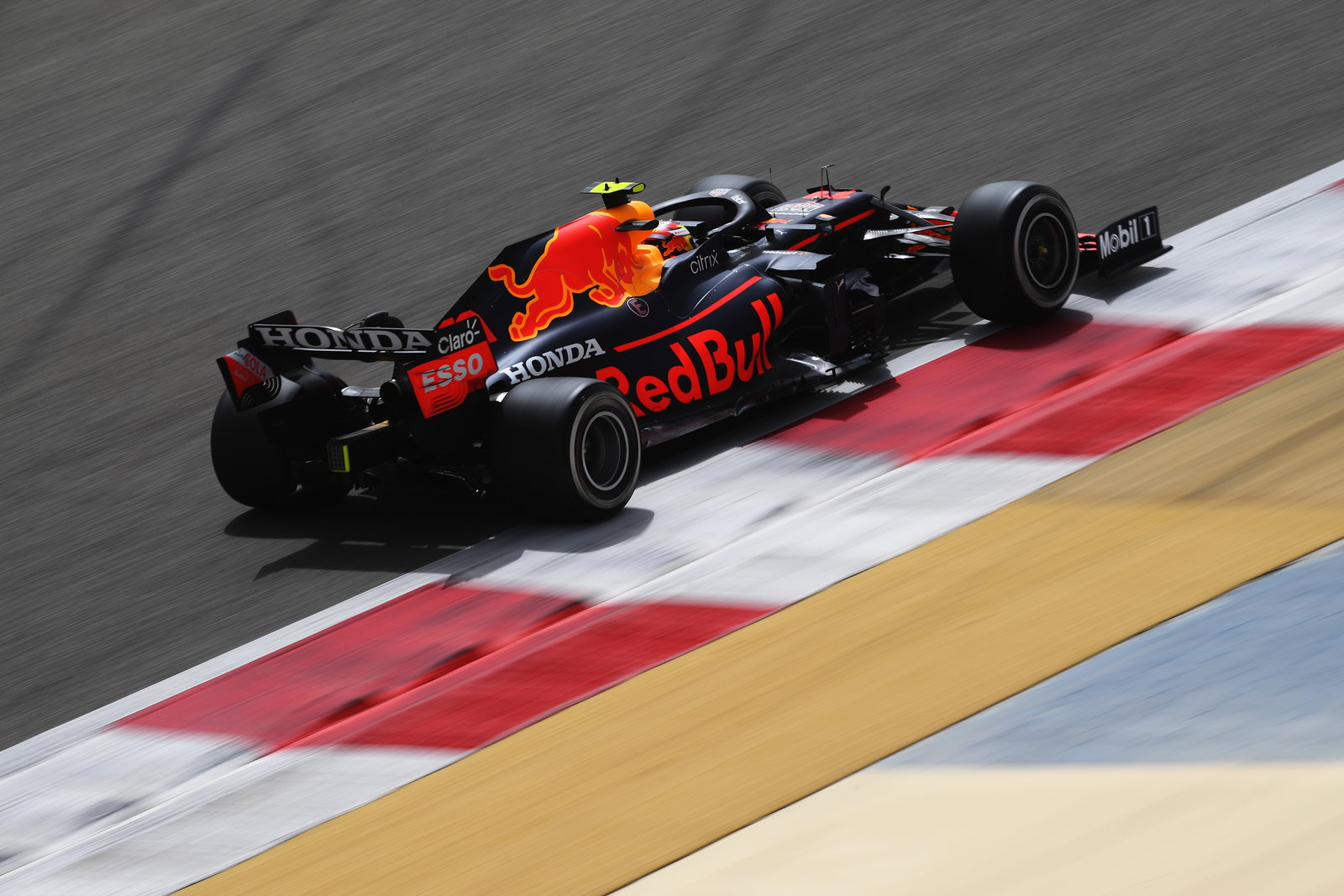 F1 Gossip: Stroll takes swipe at Ferrari over Vettel treatment