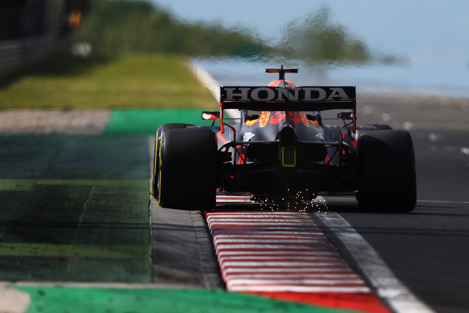 Charles Leclerc Tidak Terkejut dengan Kecepatan Ferrari Musim ini