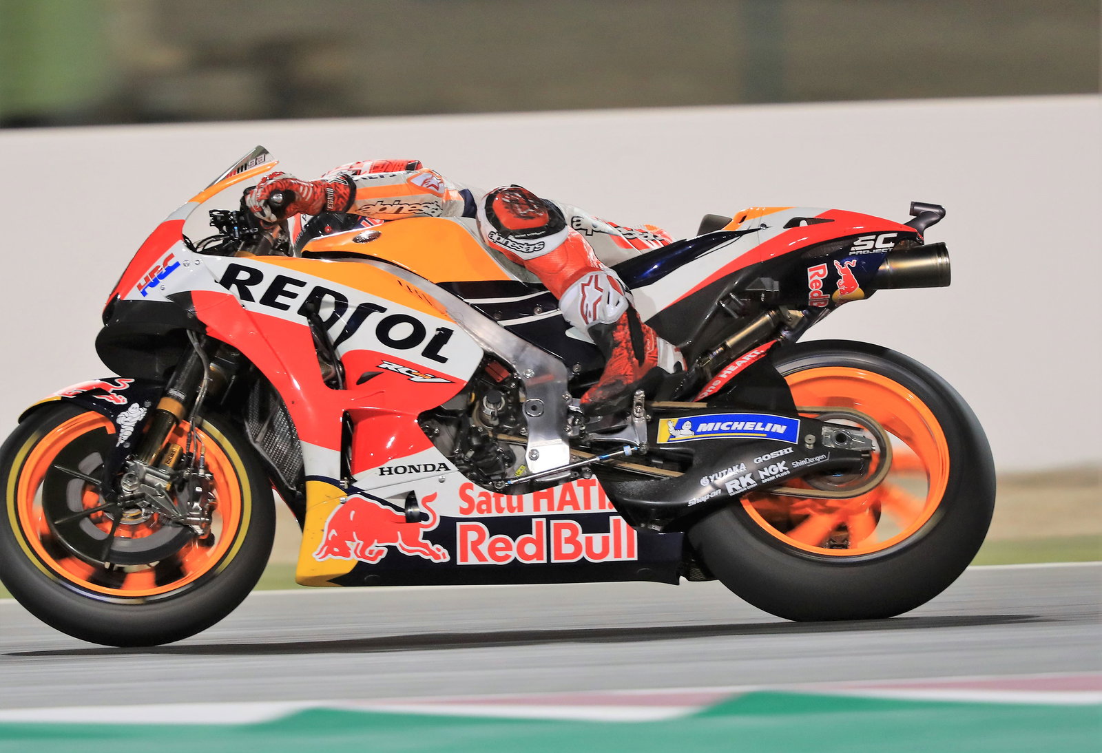 MotoGP: Aprilia akan debut swingarm serat karbon di RS-GP