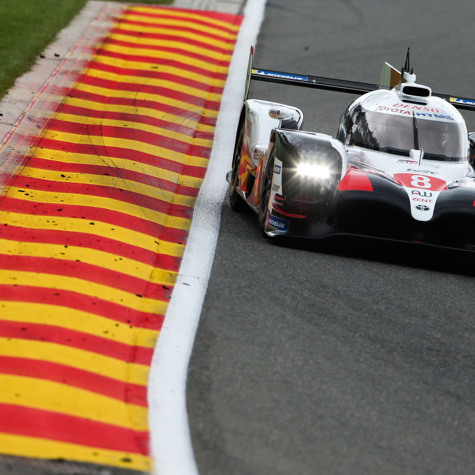 A Beginner's Guide to the 2019 Rolex 24 at Daytona