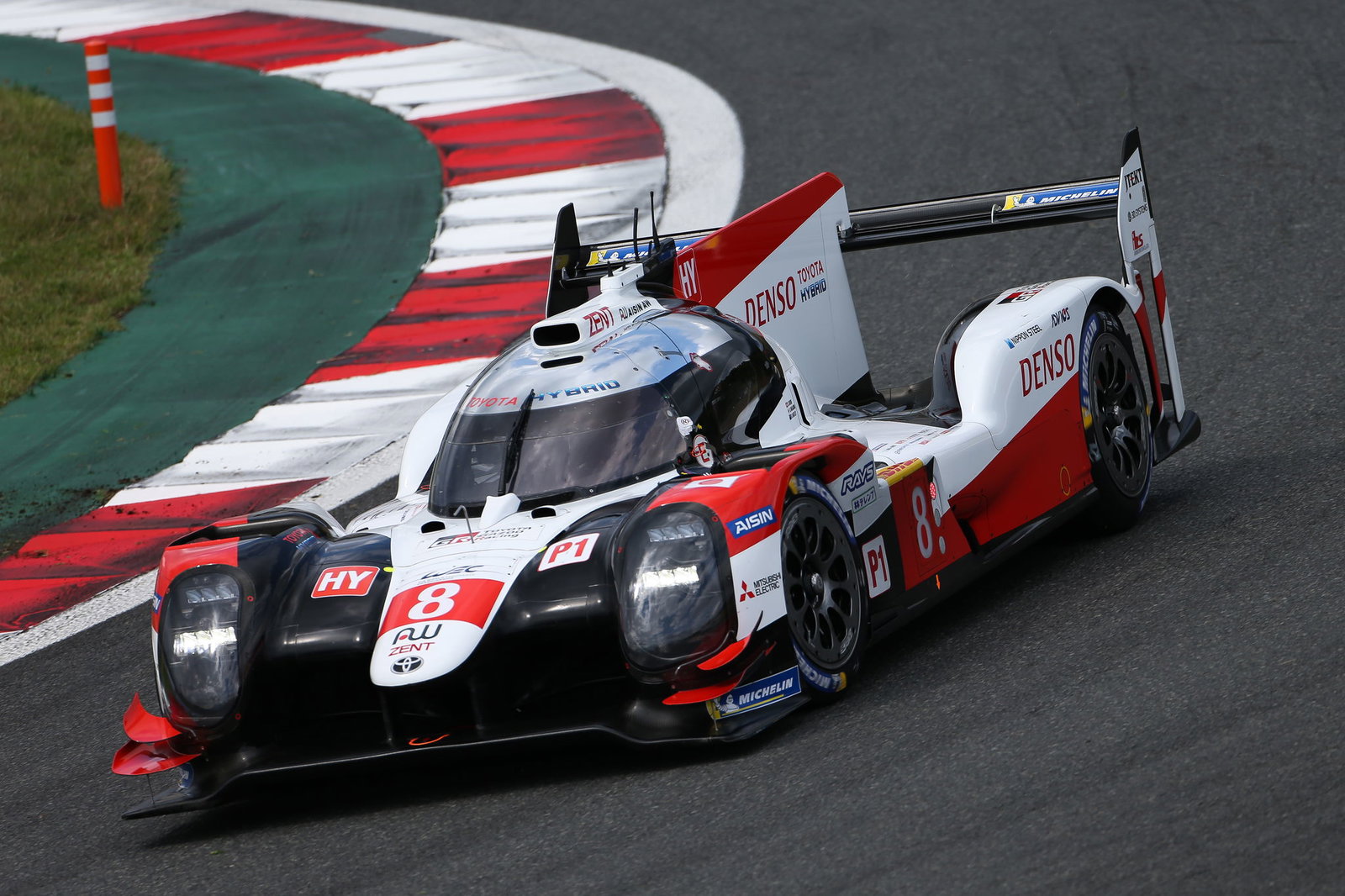 Hartley, Nakajima lead Toyota 1-2 in 6 Hours of Fuji WEC qualifying