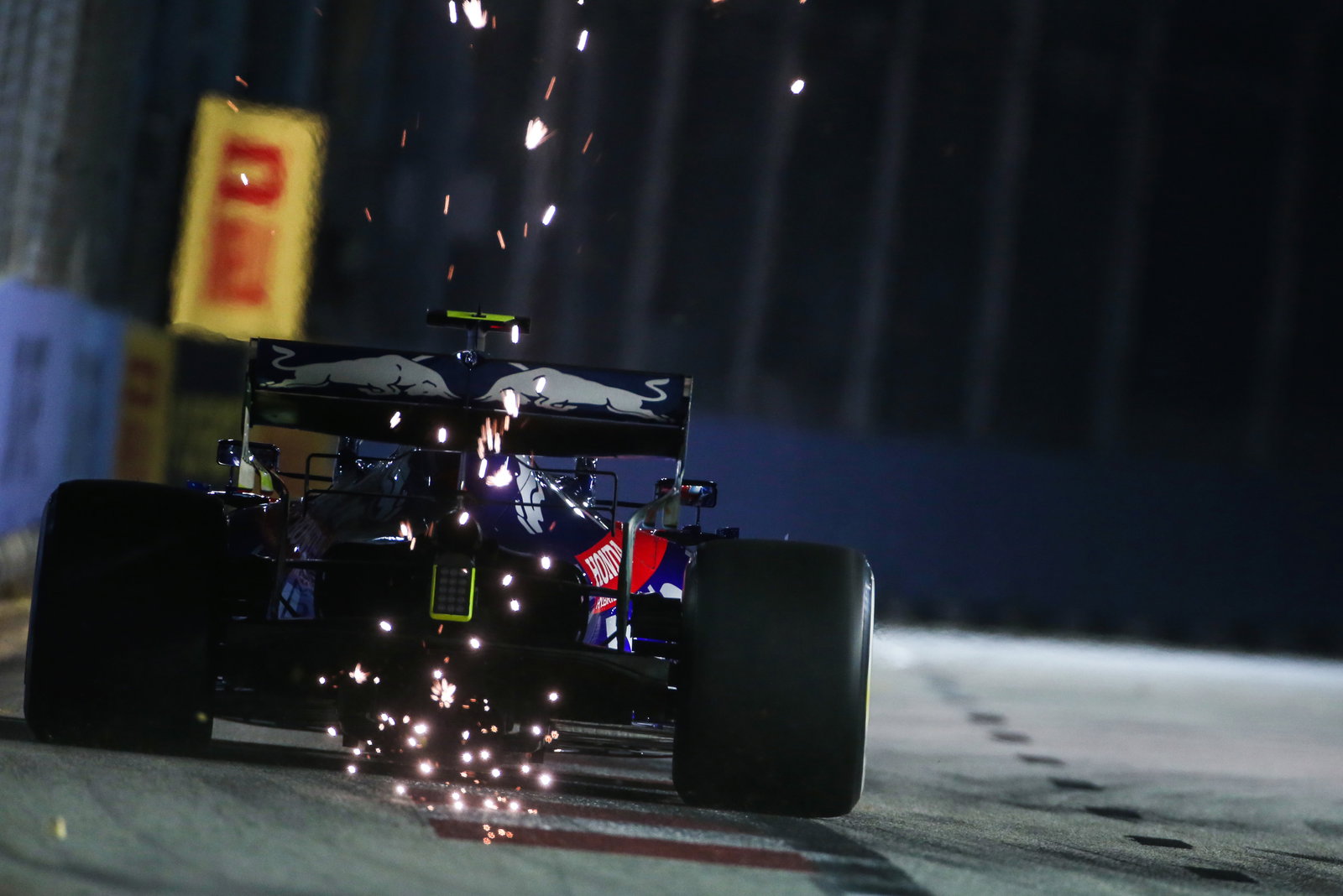 F1 announces charity auction to aid Australian bushfire victims