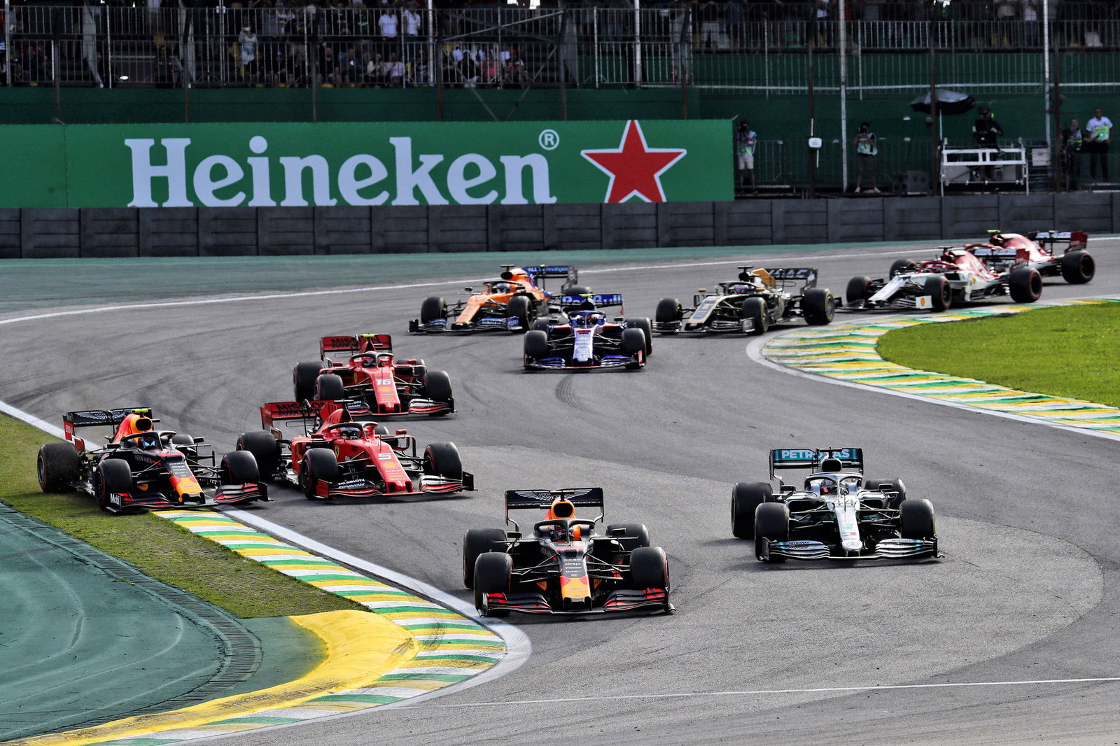 Alejandro Agag says F1 and FE have “50-50 chance” of going racing
