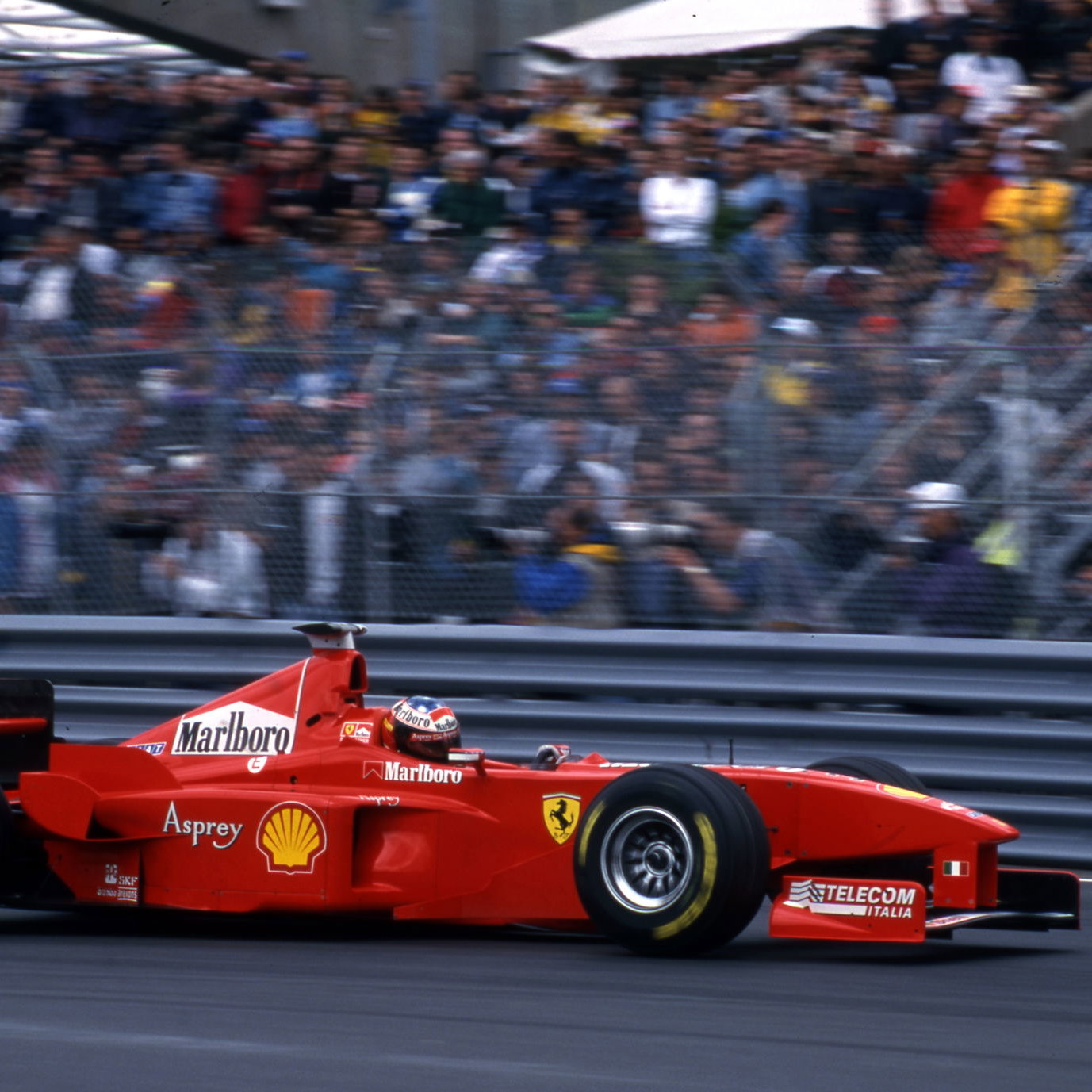 Hakkinen: F1 would benefit from more young driver testing, tyre war