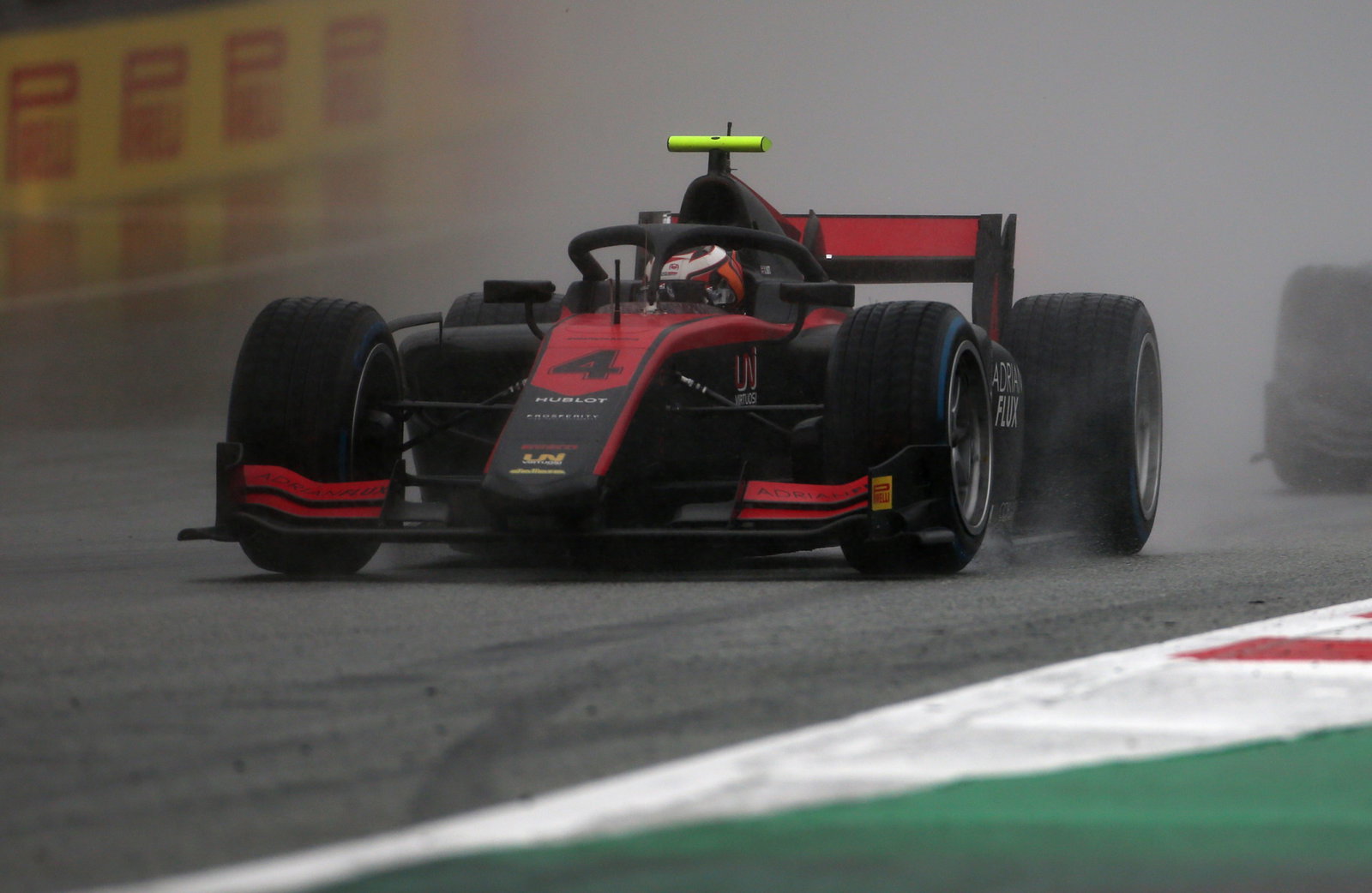 Lundgaard dominates to claim F2 sprint race spoils