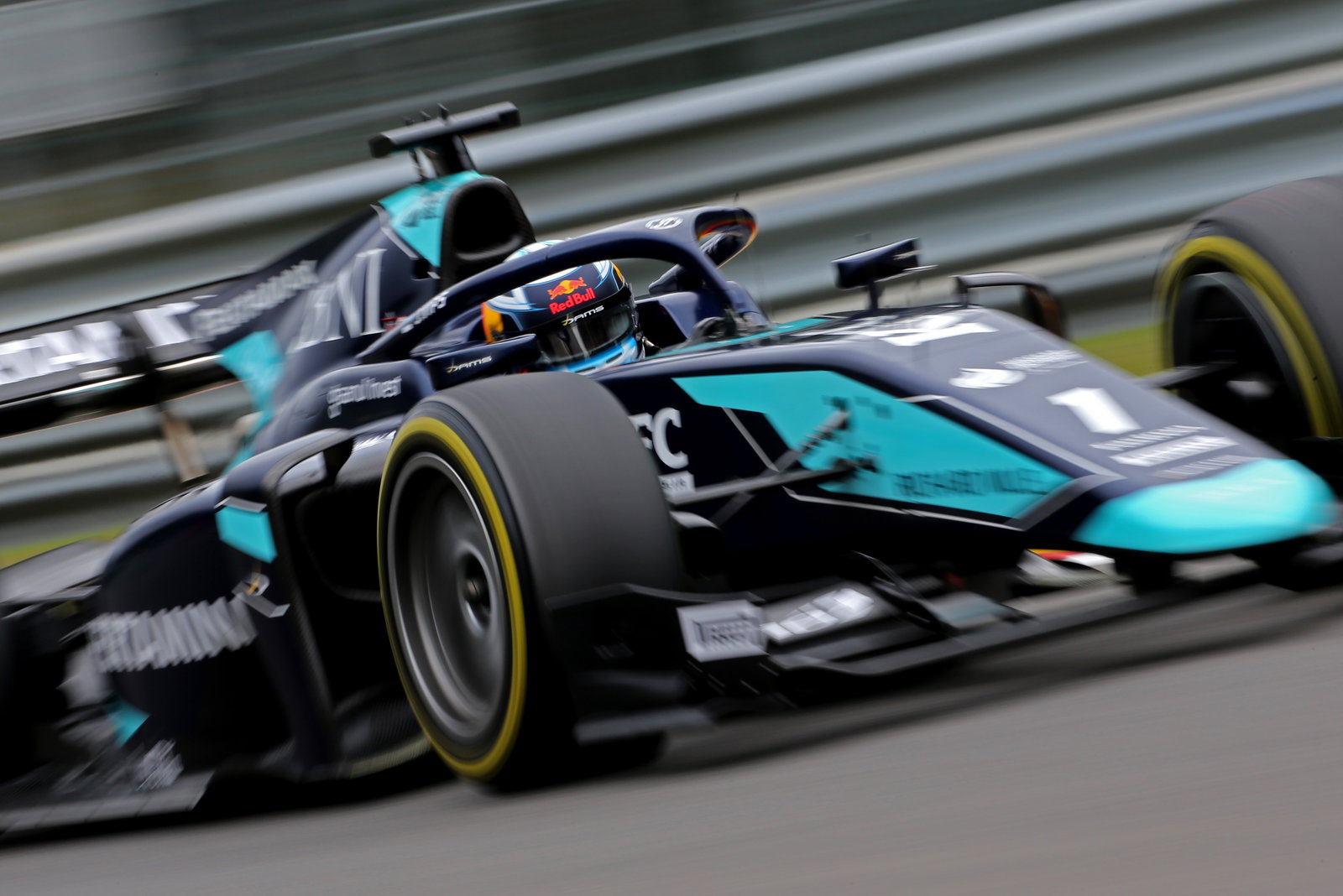 F2 permanently retires number 19 in tribute to Anthoine Hubert