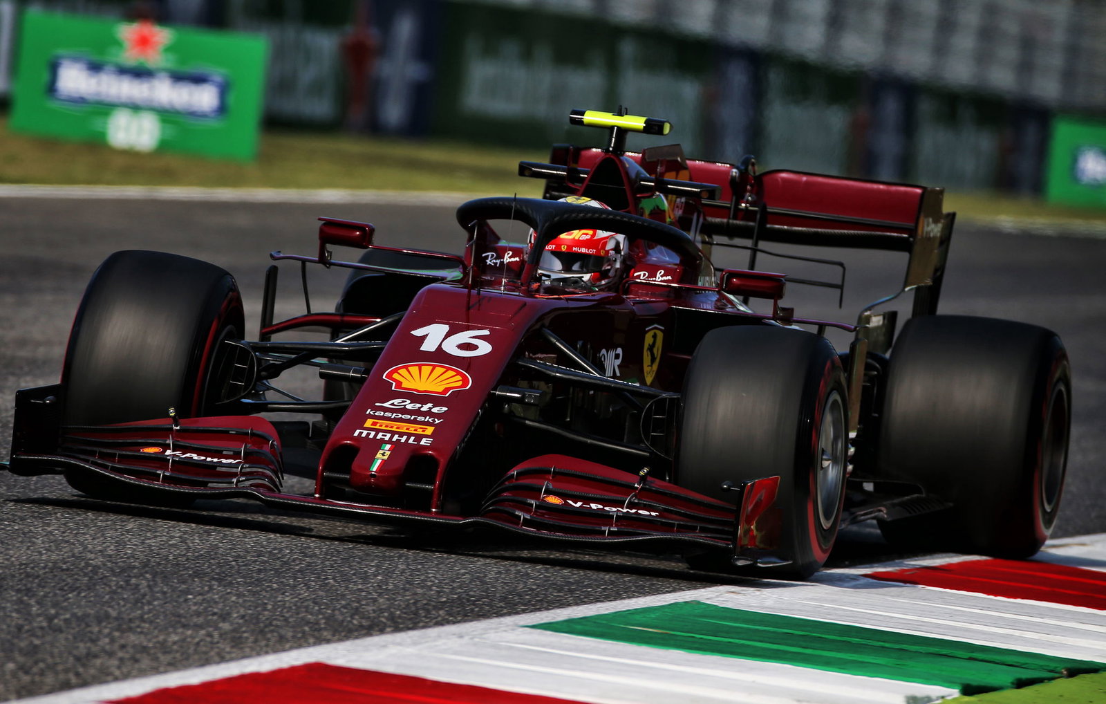 Aston Martin reveals AMR21 challenger for new F1 era