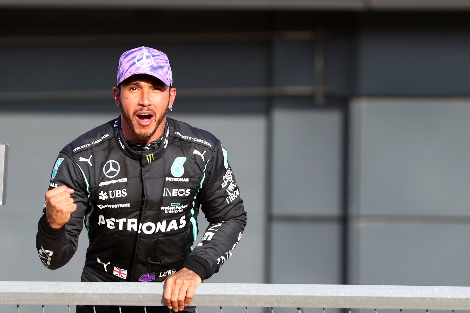 Bottas happy to give Hamilton a tow in F1 British GP qualifying: “We’re a team”