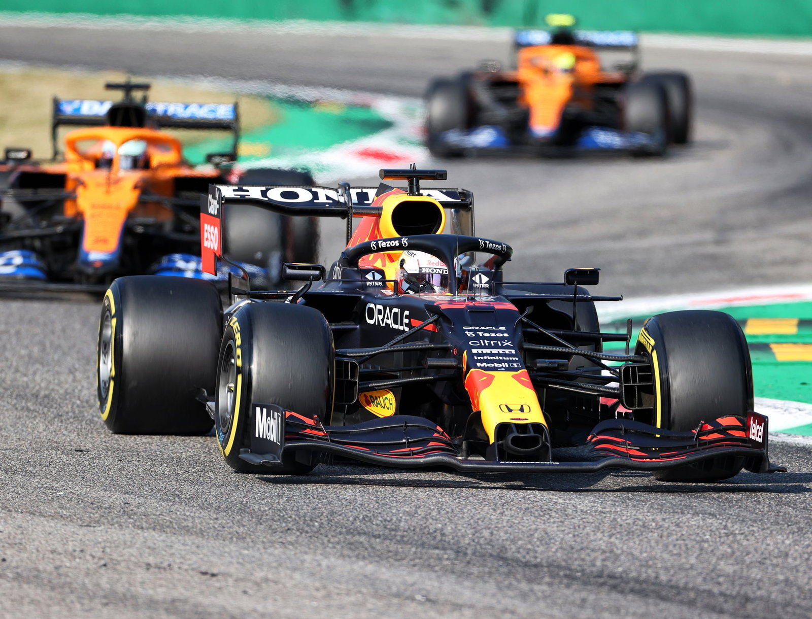 F1 title rivals Verstappen and Hamilton crash out of Italian GP