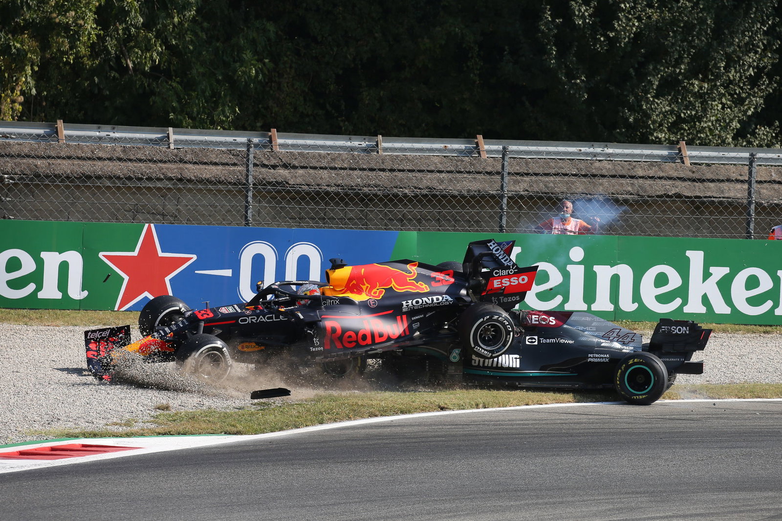Mercedes must be ‘pretty critical’ after missed Monza F1 win