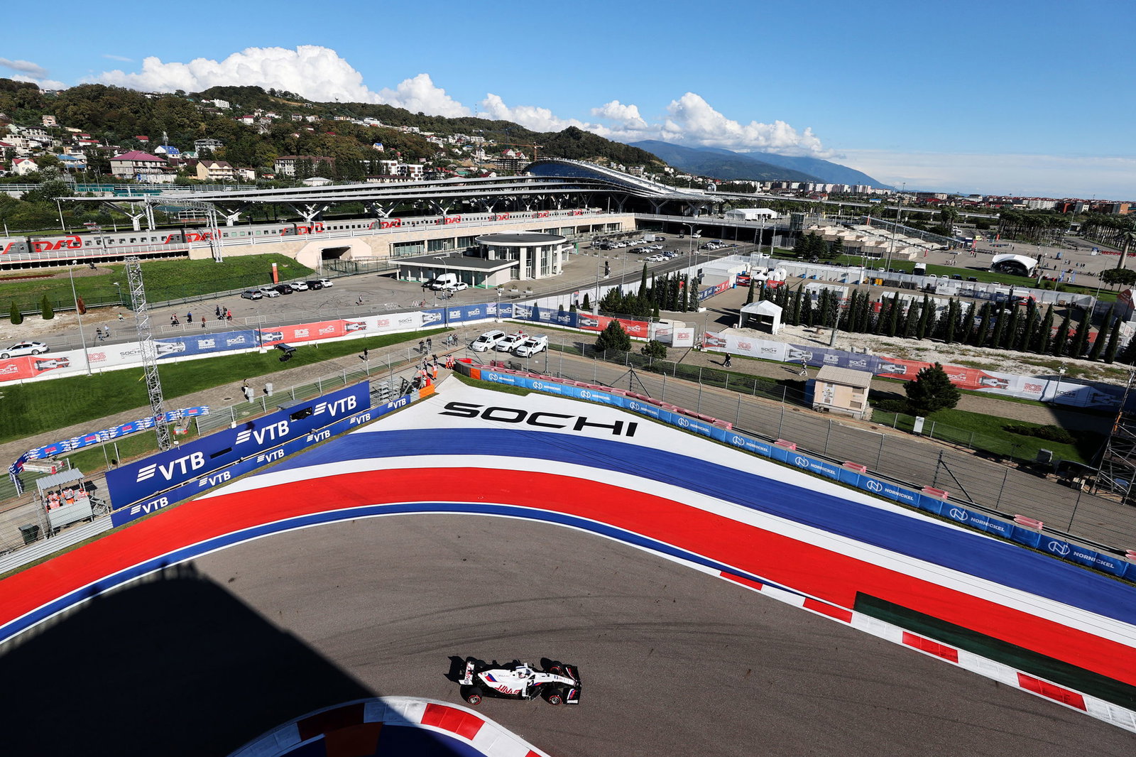 Haas set to resolve Uralkali deal next week, F1 future safe