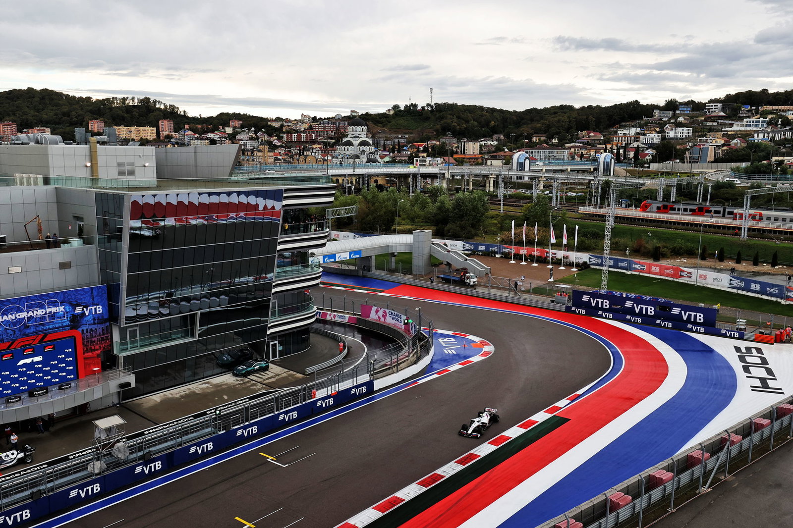 2022 Barcelona F1 Test Day 2 - Thursday lap times 11am