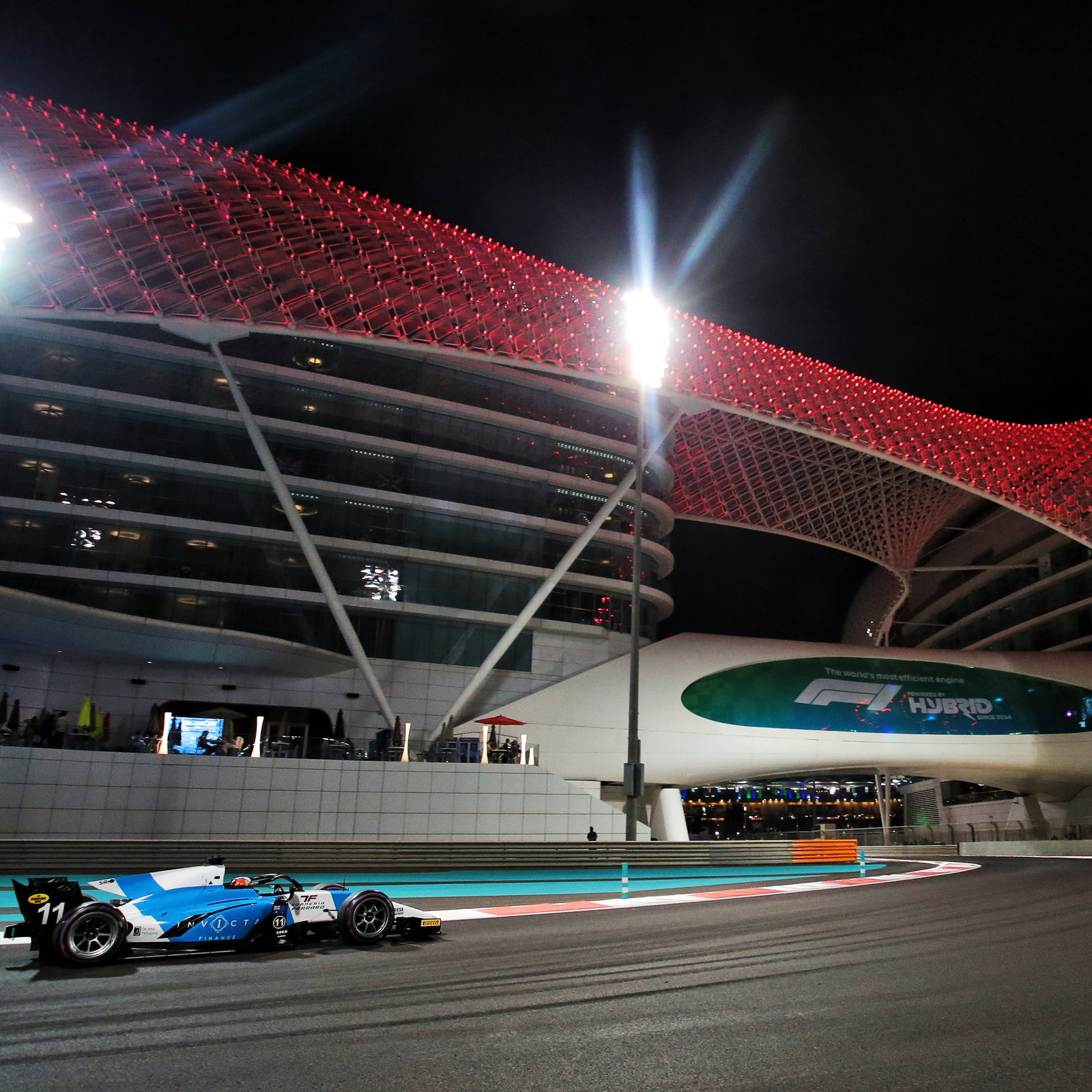 Piastri extends F2 points lead with comfortable Sochi feature race win