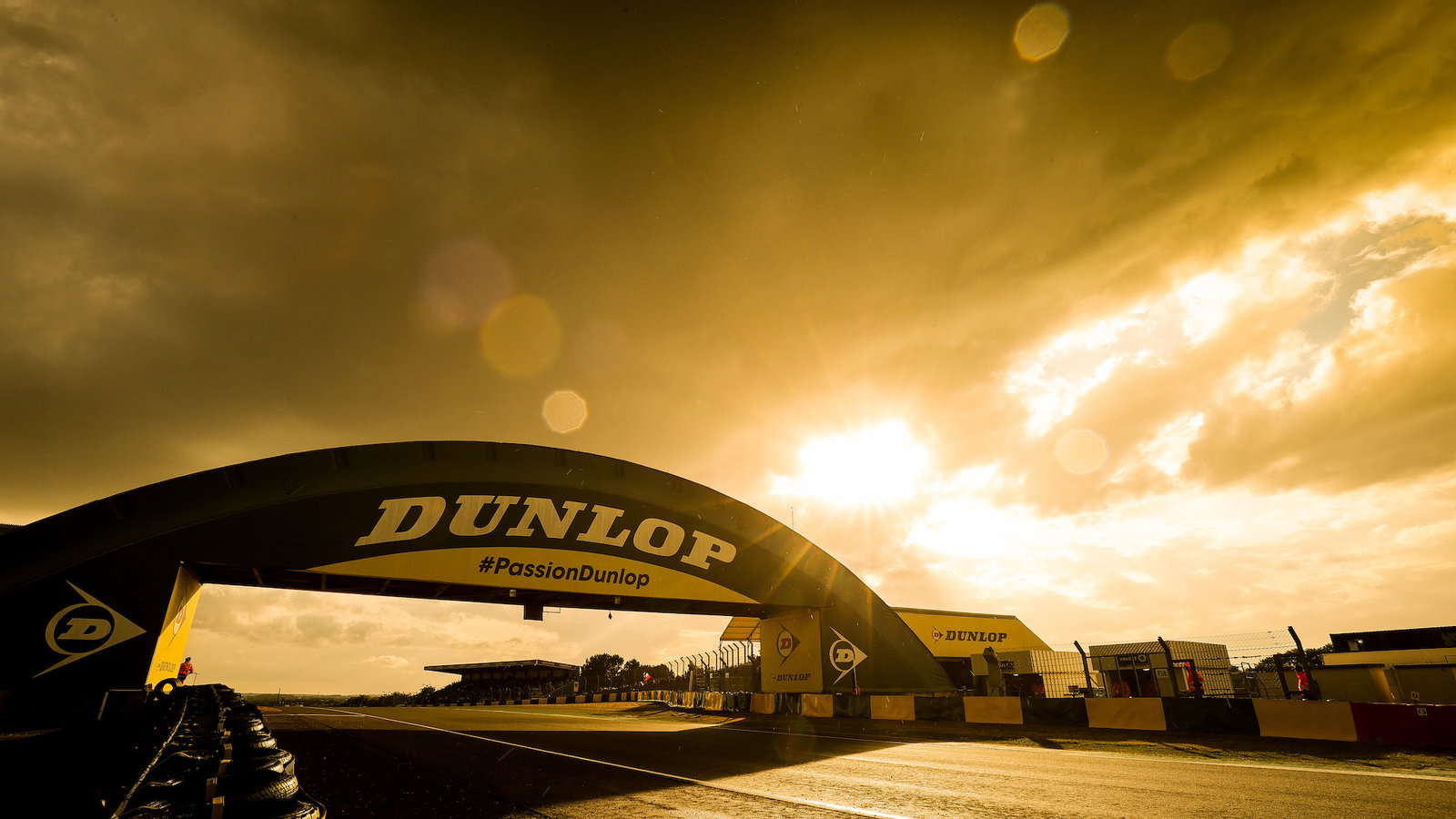 Dunlop bridge, Le Mans