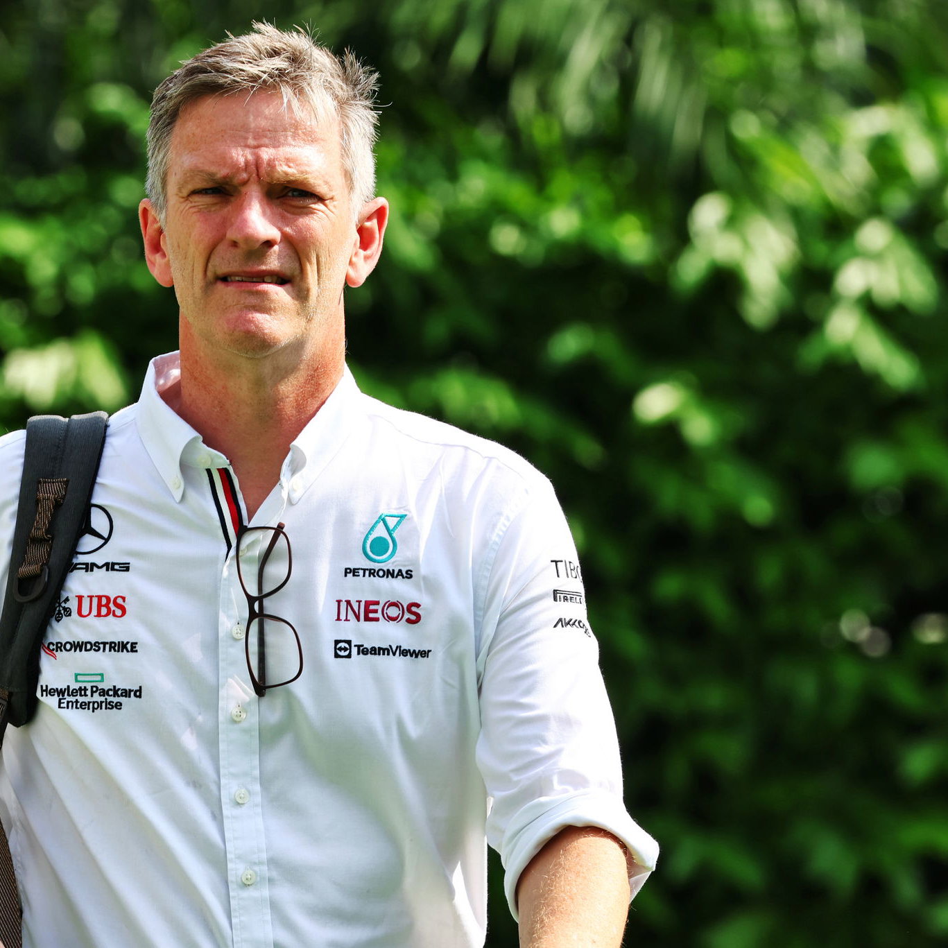 Renault admits exhaust to blame for poor performance