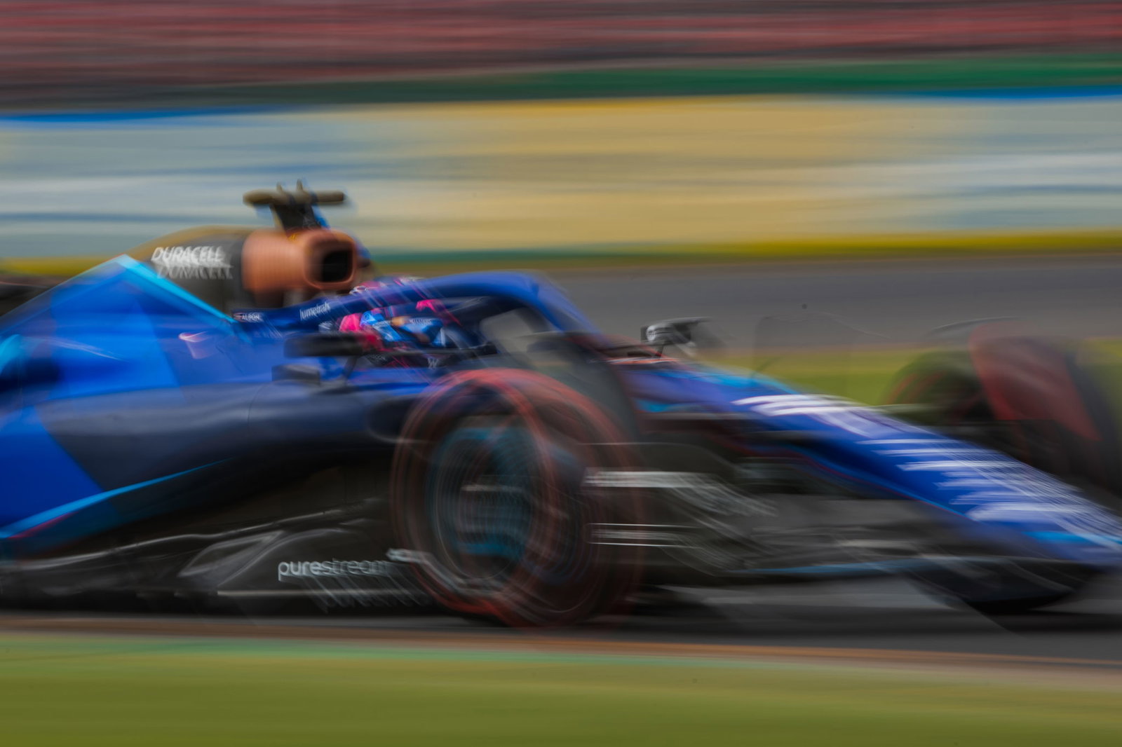 Lewis Hamilton eyes Max Verstappen fight after “totally unexpected” F1 Australian GP qualifying result