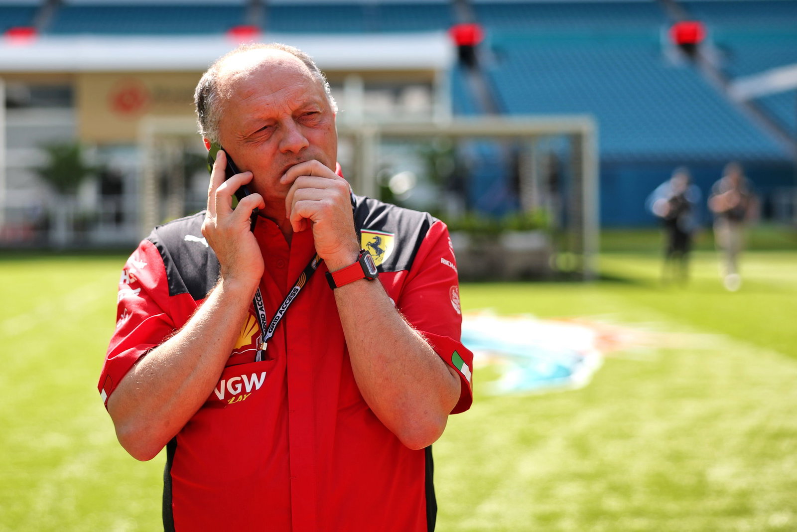 Penjelasan Sederhana Helmut Marko Soal Perjuangan Sergio Perez Melawan Rekan Setim Red Bull F1 Max Verstappen