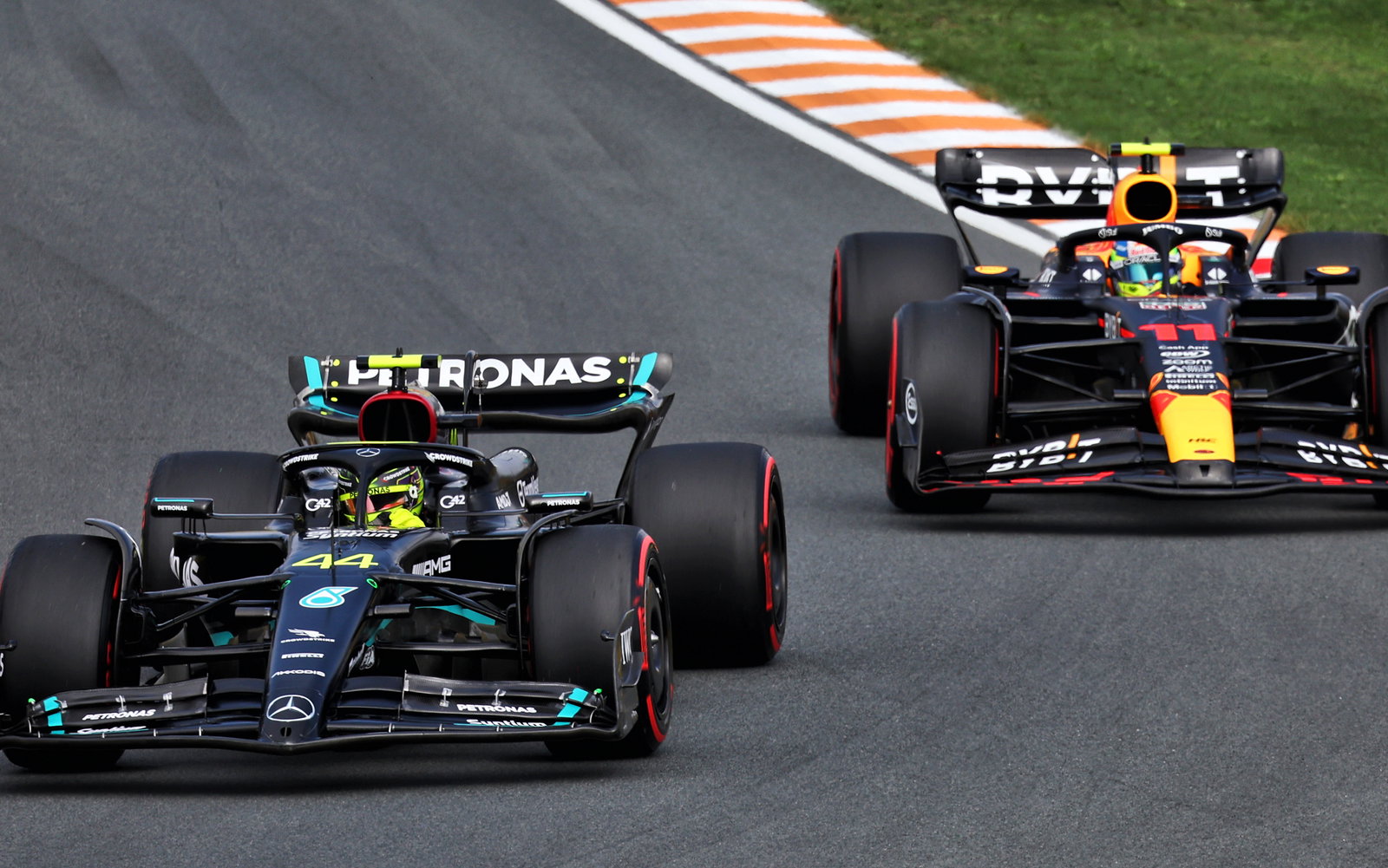 Verstappen Jelaskan Keluhan Handling yang 