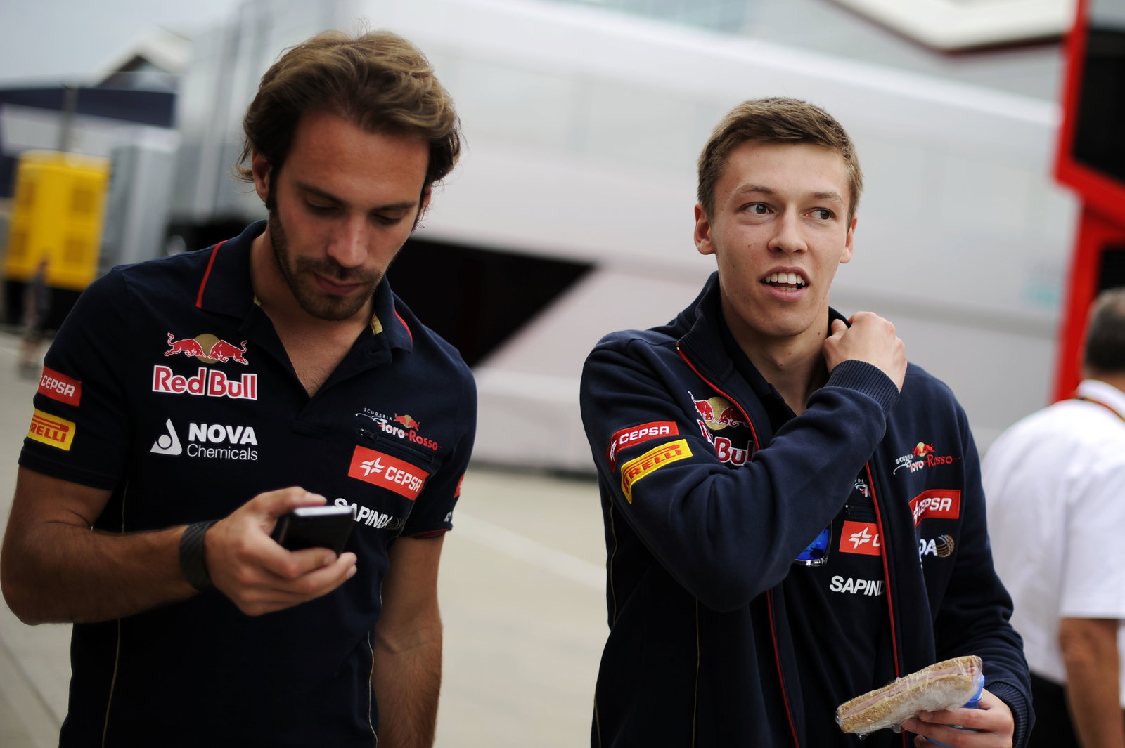 Mengulik Pejalanan Logistik F1 dan Tantangan Las Vegas-Abu Dhabi