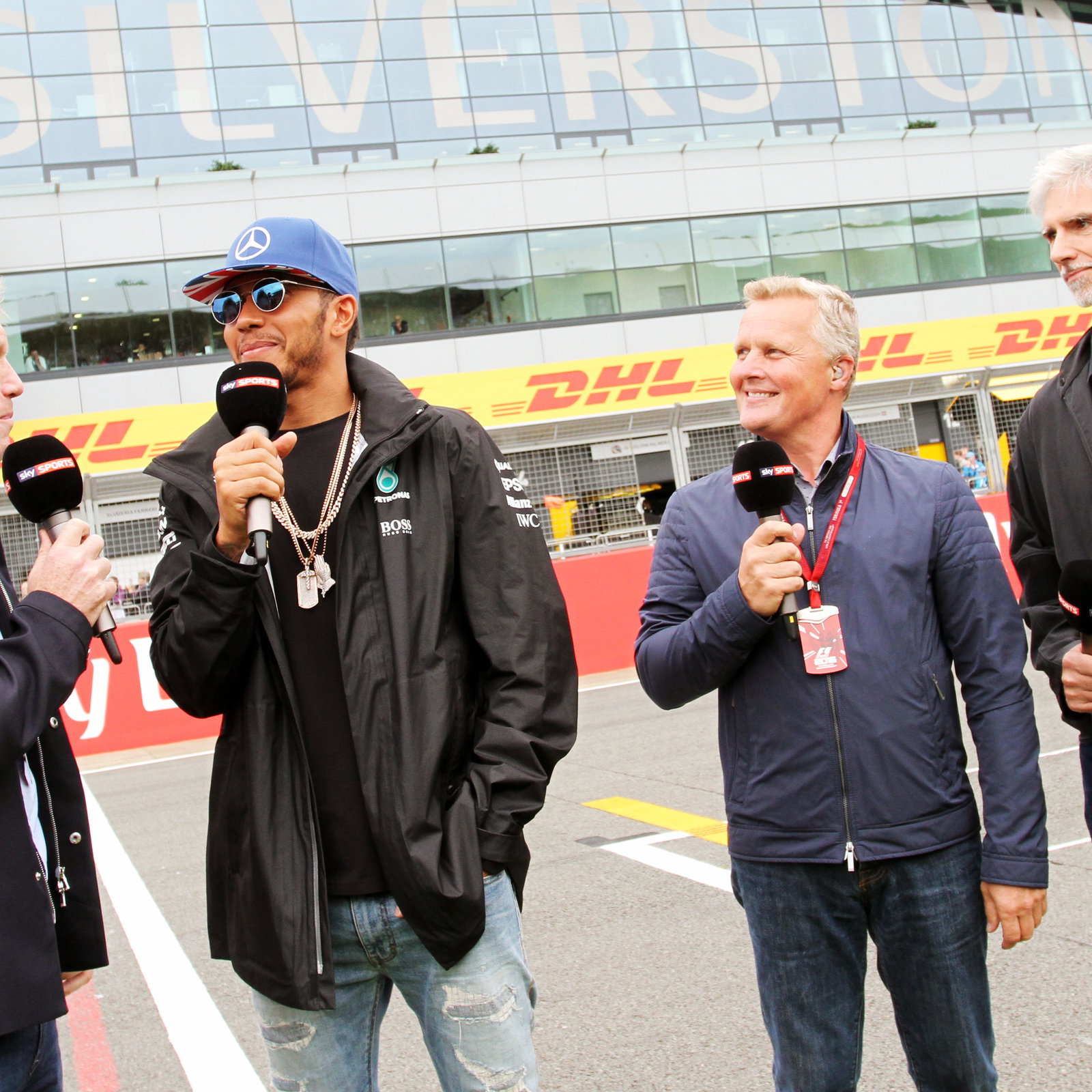 Johnny Herbert mengungkapkan kata-kata Damon Hill setelah kapak Sky Sports-nya