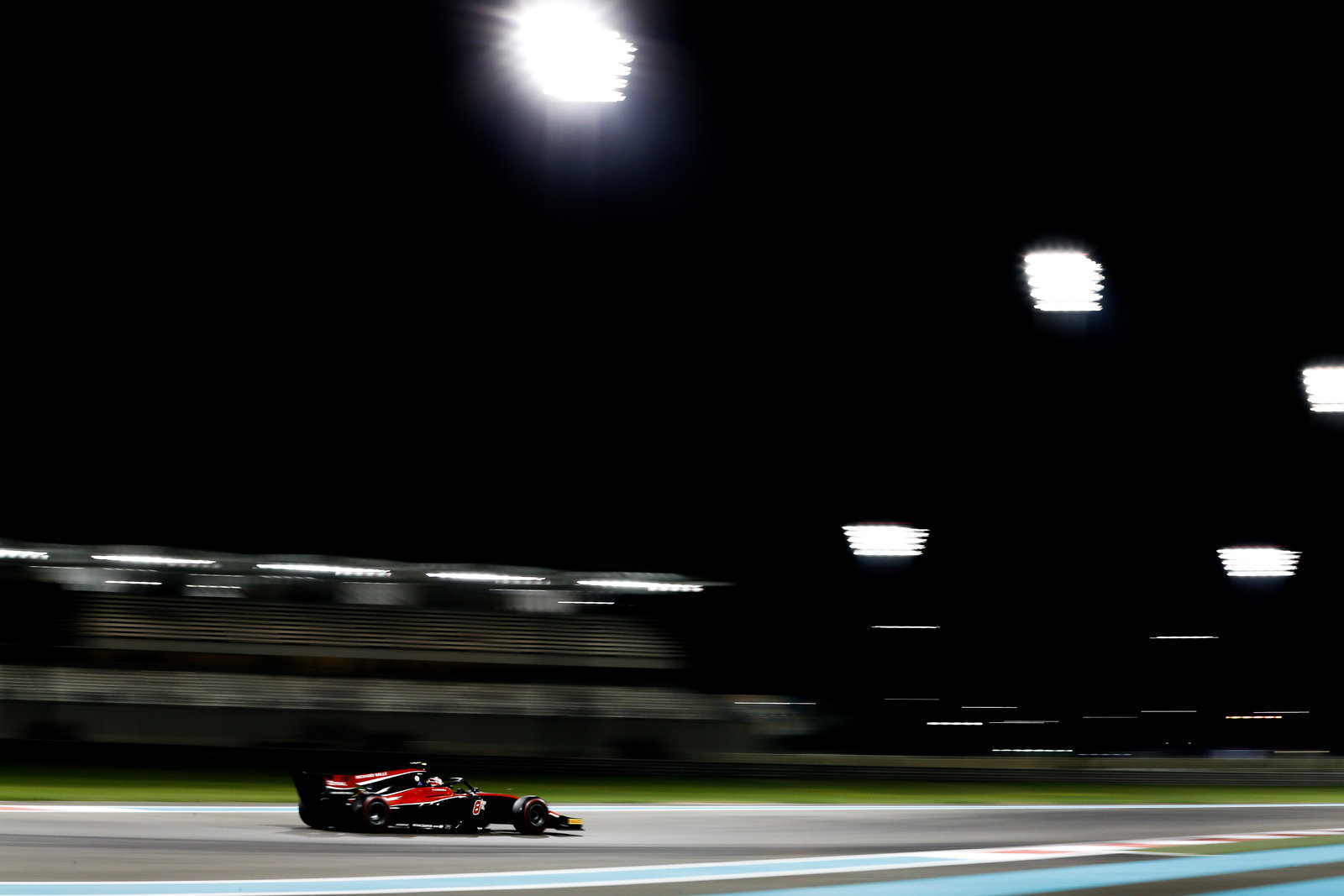 Russell mengklaim gelar F2 dengan kemenangan balapan fitur di Abu Dhabi