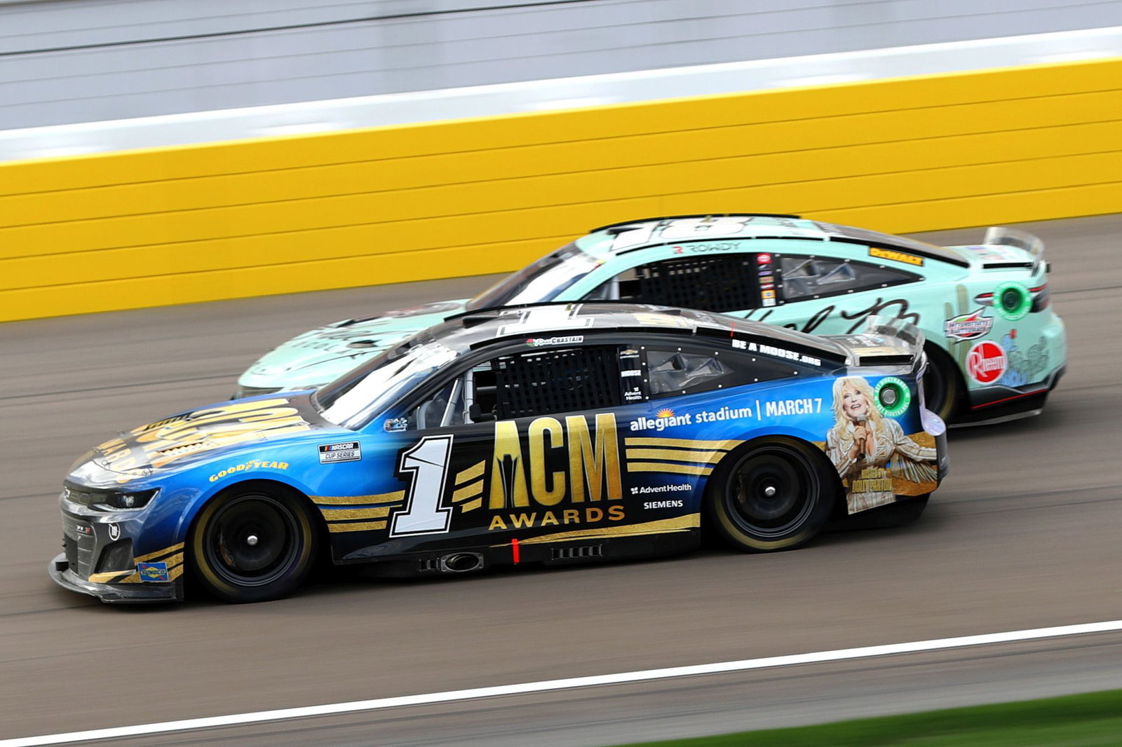 Ryan Blaney Takes Pole Position for Sunday's Race at Phoenix