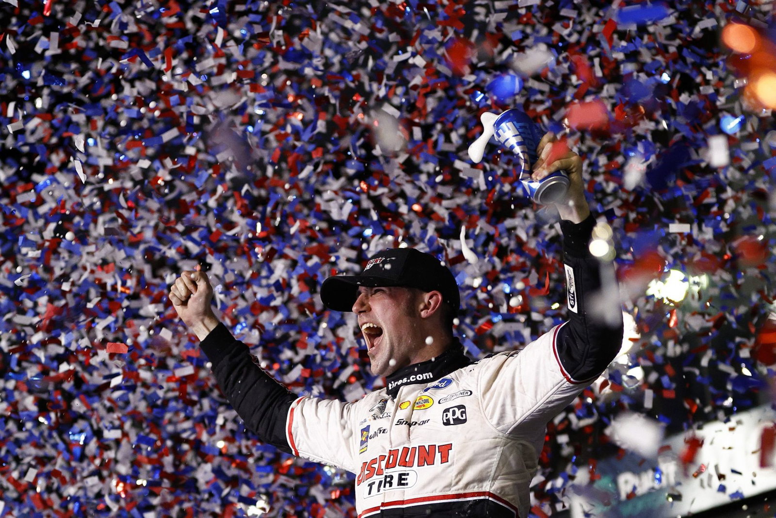 NASCAR Cup: Cindric Amankan Pole untuk Balapan di Fontana