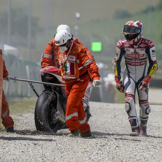 Sempat Positif Covid, Tes Moto2 Nicolo Bulega Terganggu