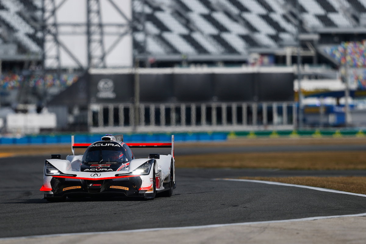 Renger van der Zande takes dramatic Rolex 24 pole, Alonso qualifies 13th