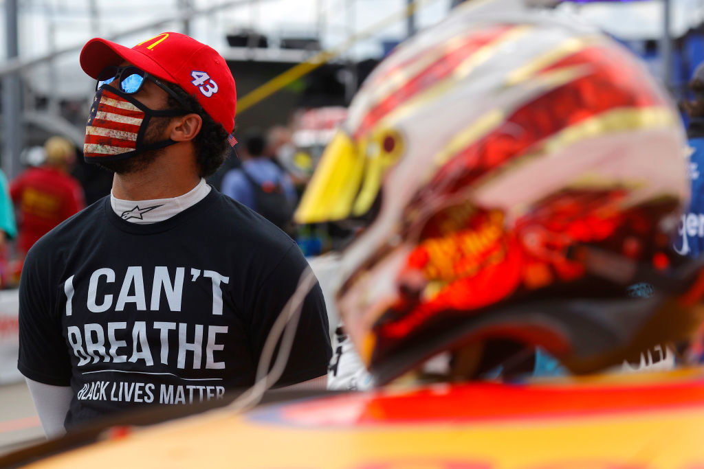 Kyle Larson dipecat oleh Chip Ganassi Racing setelah cercaan rasial