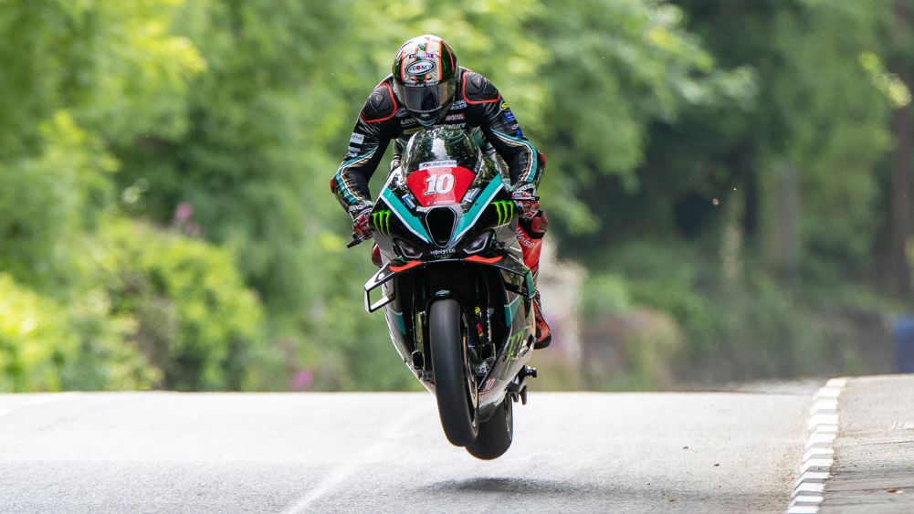 Isle of Man TT 2023: Dunlop DNF, Hickman Menangi Race 2 Supertwin