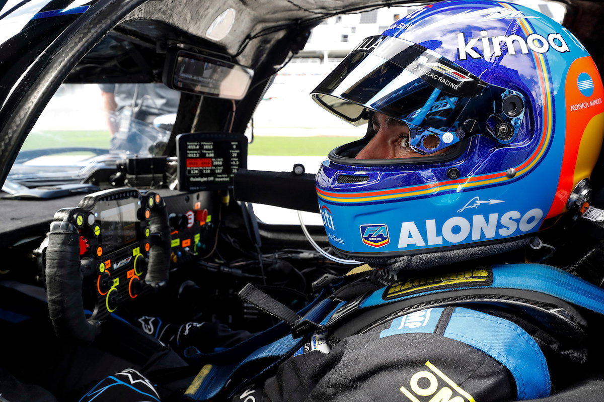 Acura mempertahankan keunggulan Rolex 24 saat Alonso memulai tugas pertamanya di Daytona