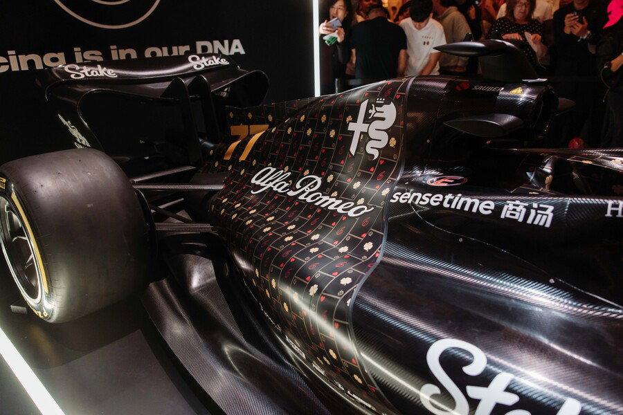 Massa Ragu Alonso atau Hamilton Bisa Kalahkan Verstappen dengan Red Bull