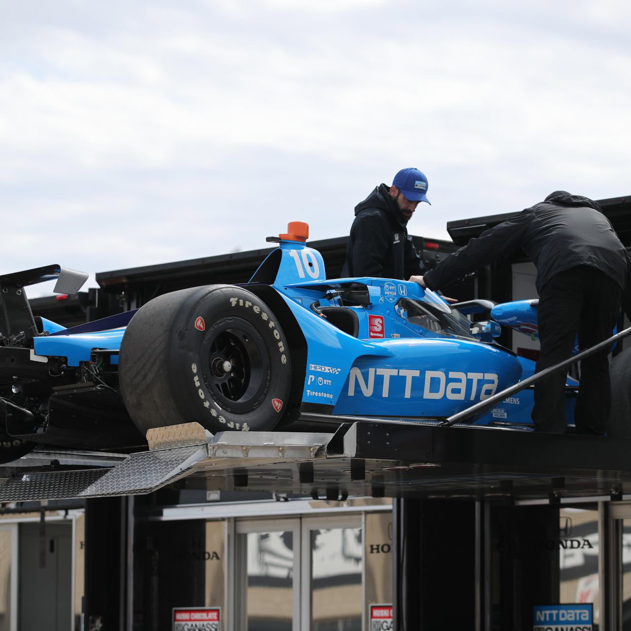 Takuma Sato Puncaki Hari Pembukaan Indianapolis 500 Practice