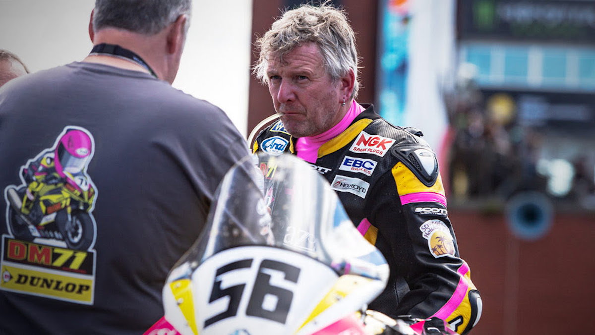 Isle of Man TT: Hickman Torehkan Kemenangan Superstock TT Dominan