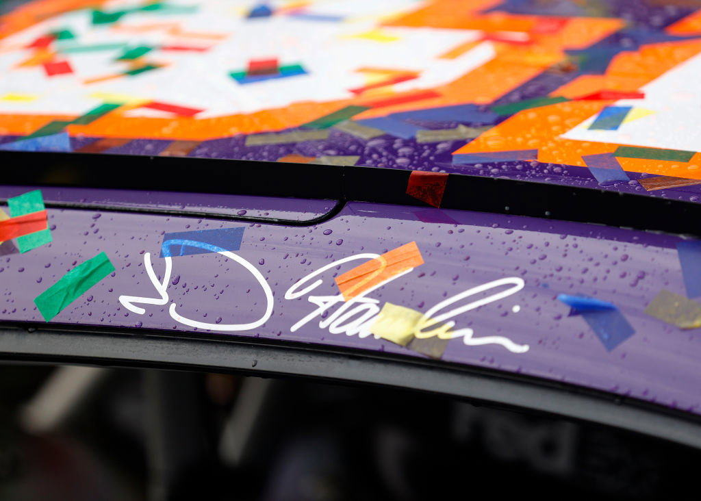 NASCAR Cup: Hamlin-Busch Didiskualifikasi, Elliott Menang di Pocono