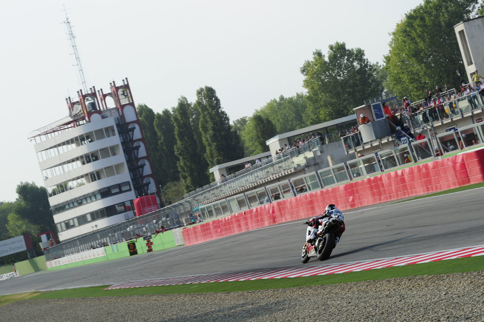 Checa, Imola WSBK 2011