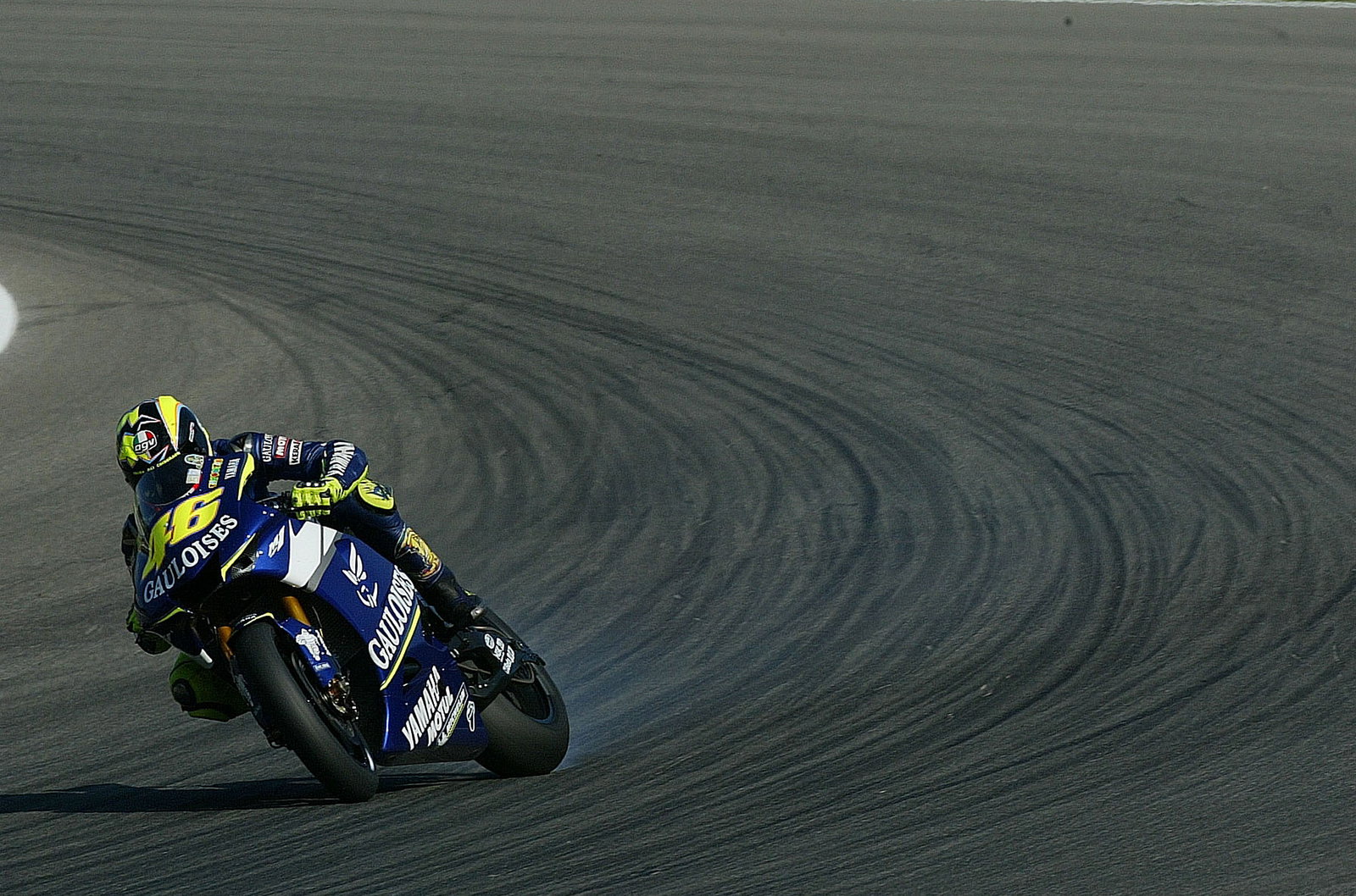 Rossi slides it, Czech MotoGP tests, 29-30th Aug, 2005