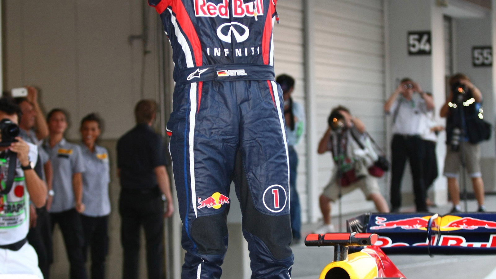 09.10.2011- Race, Sebastian Vettel (GER), Red Bull Racing, RB7 3rd position and World F1 Champion