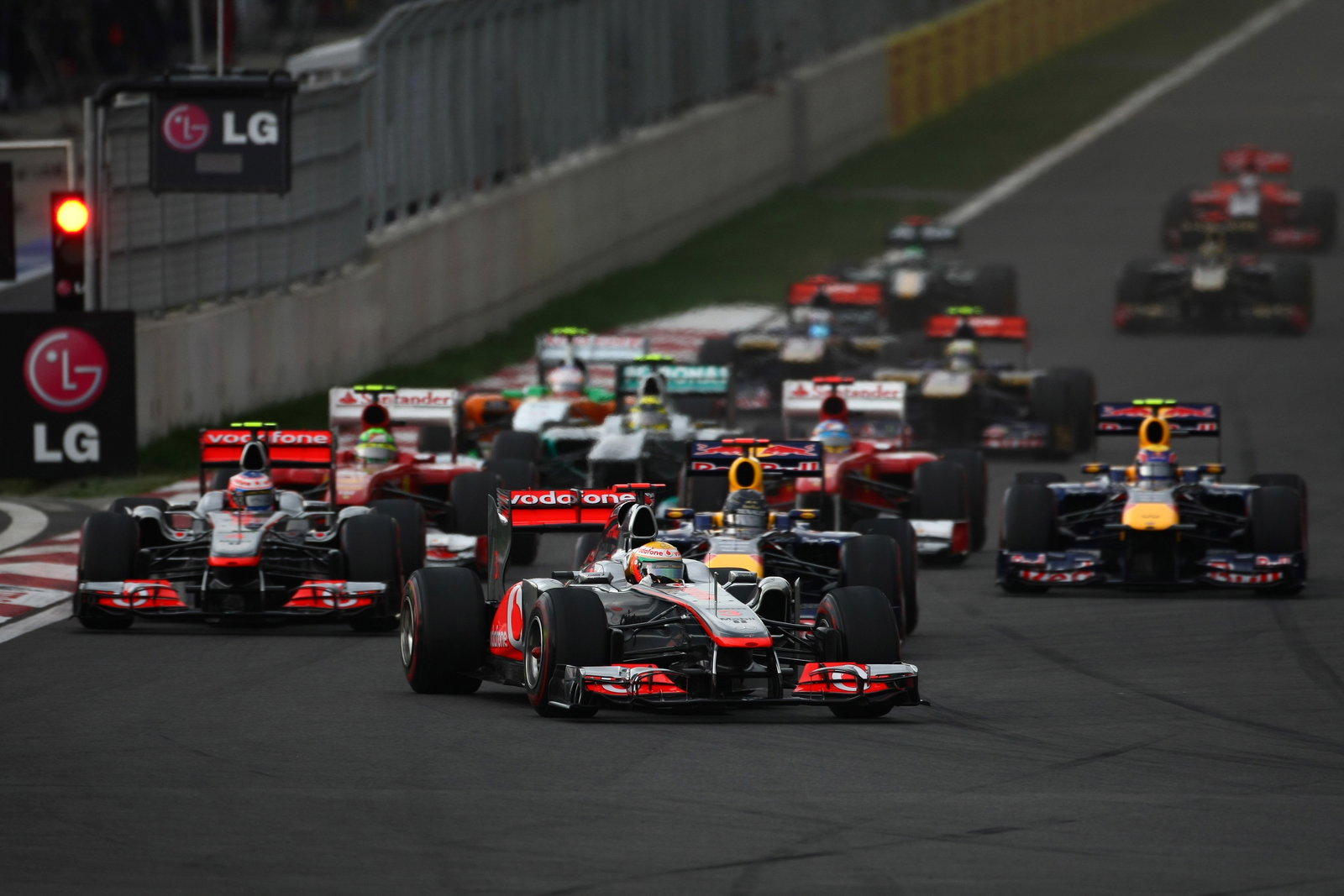 16.10.2011- Race, Start of the race, Lewis Hamilton (GBR), McLaren Mercedes, MP4-26