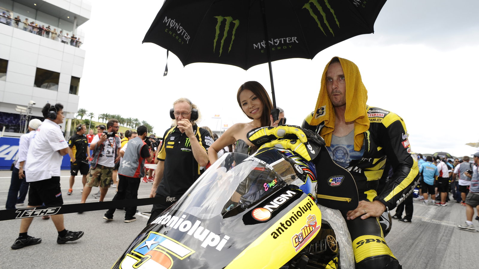 Edwards, Malaysian MotoGP Race 2011