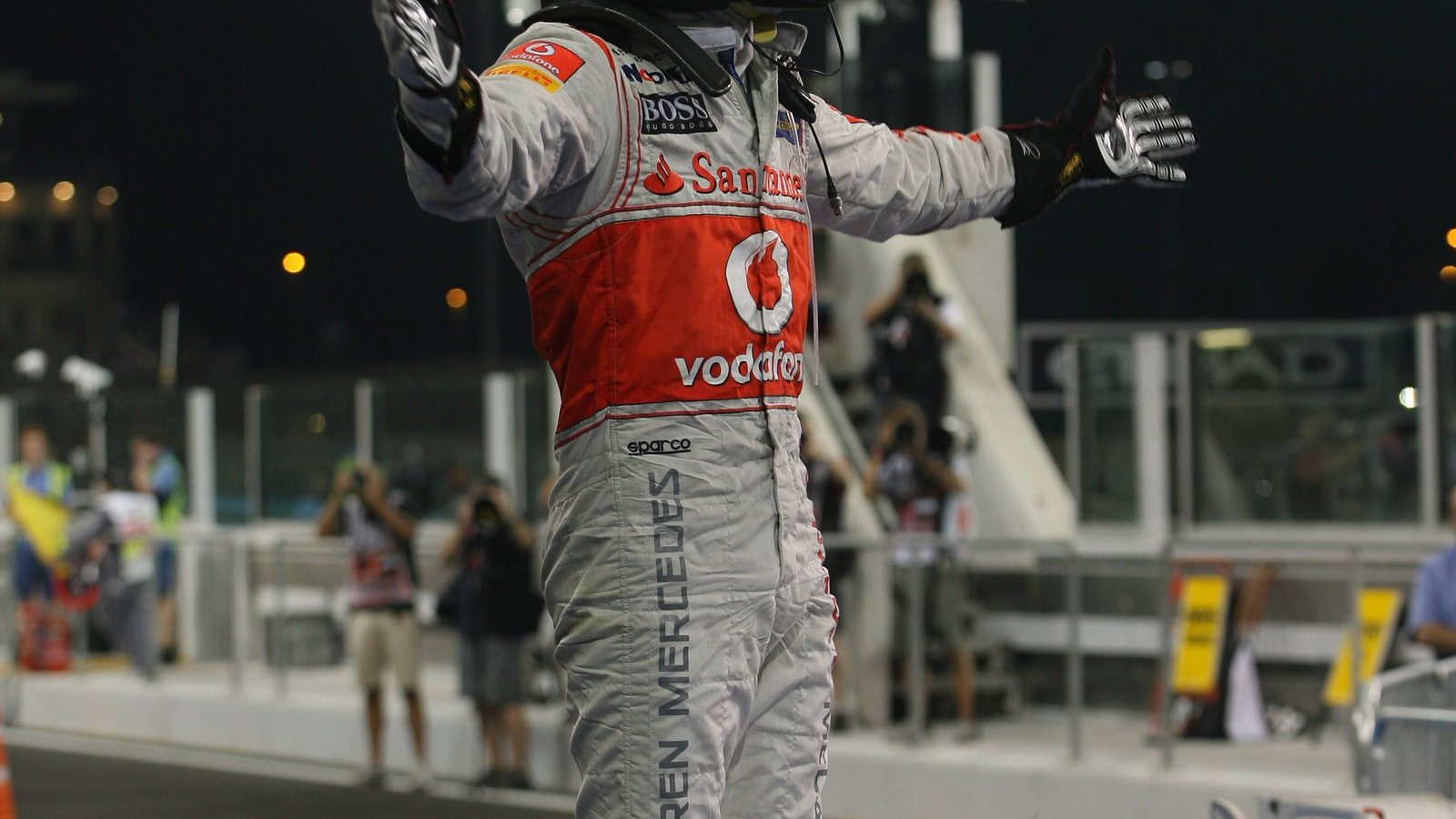 13.11.2011- Race, Lewis Hamilton (GBR), McLaren Mercedes, MP4-26 race winner
