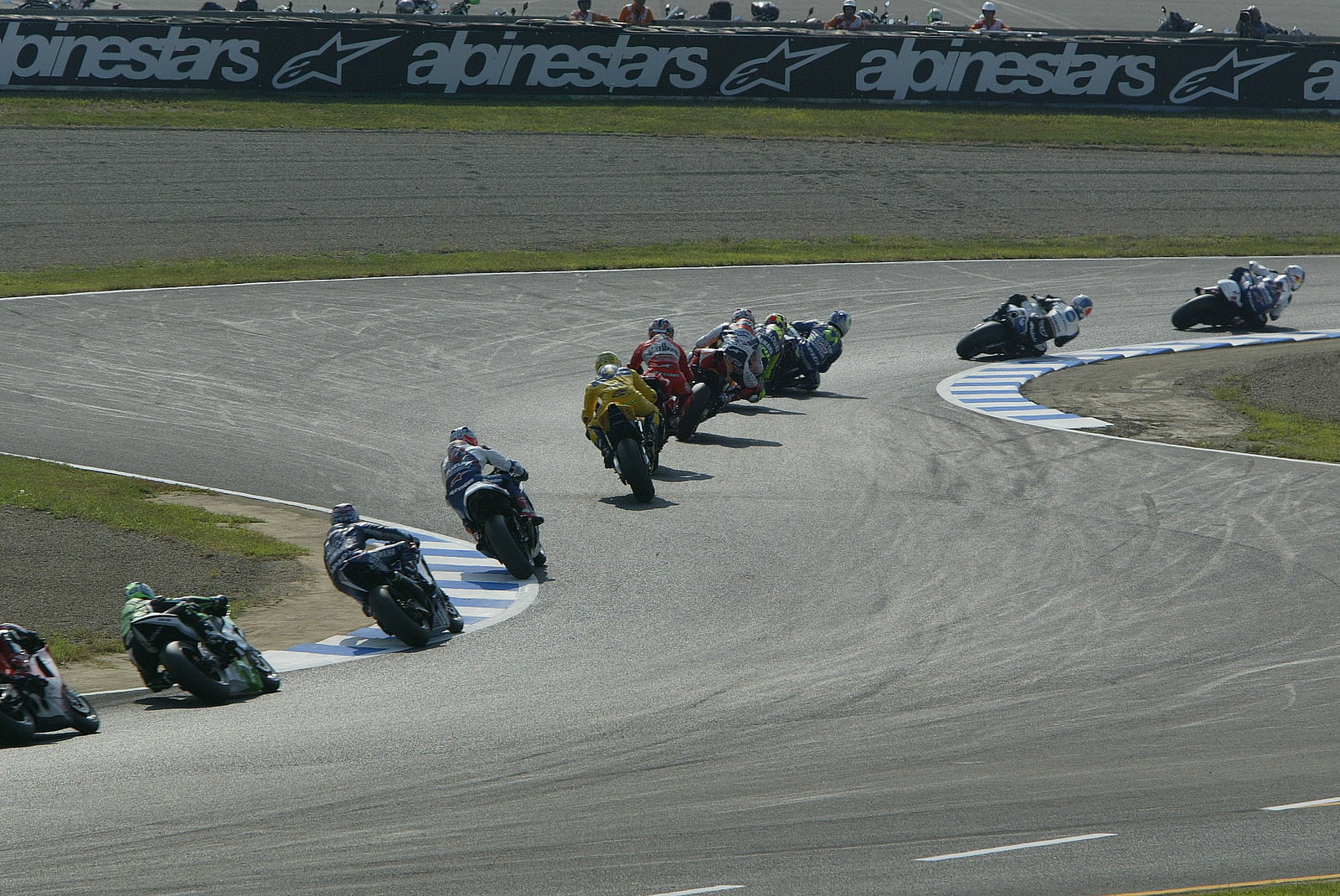 Hopkins leads pack, Japanese MotoGP Race 2005