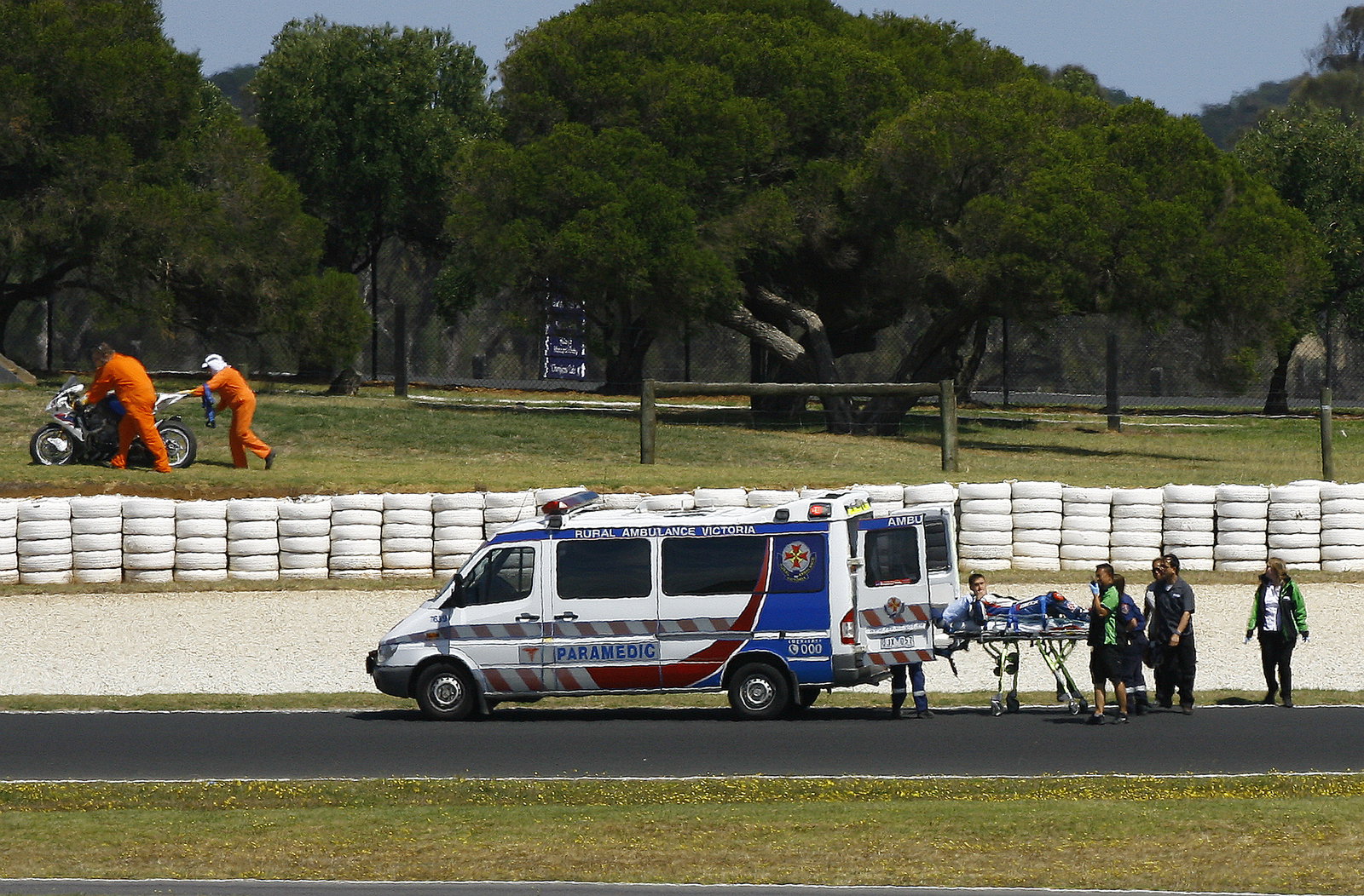 Haslam injured, Australian WSBK tests and race, February 2012