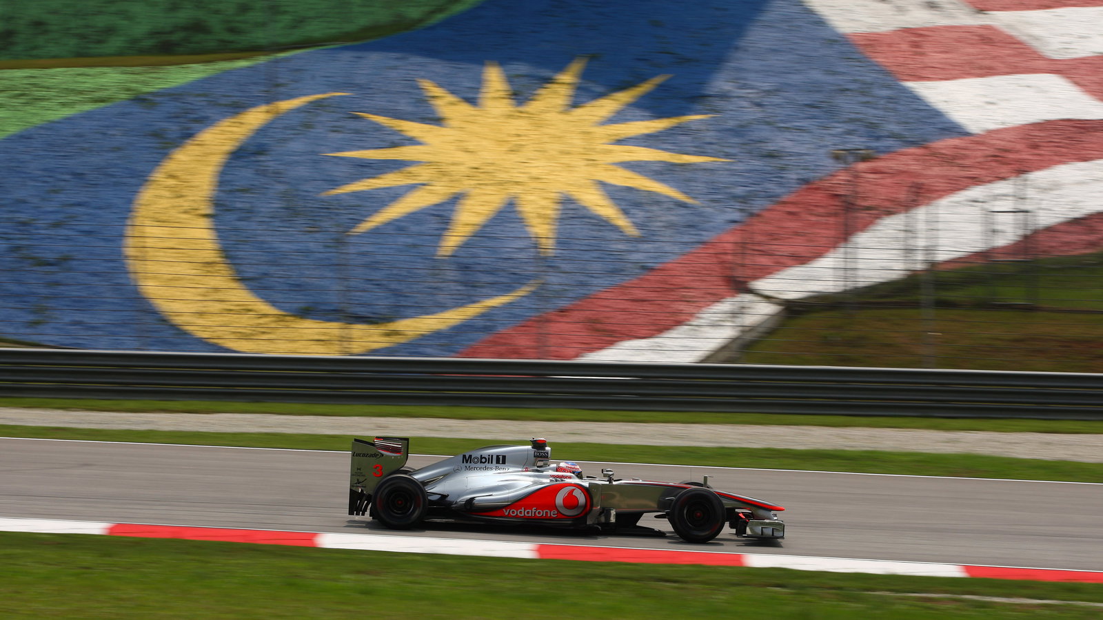 23.03.2012- Free Practice 2, Jenson Button (GBR) McLaren Mercedes MP4-27